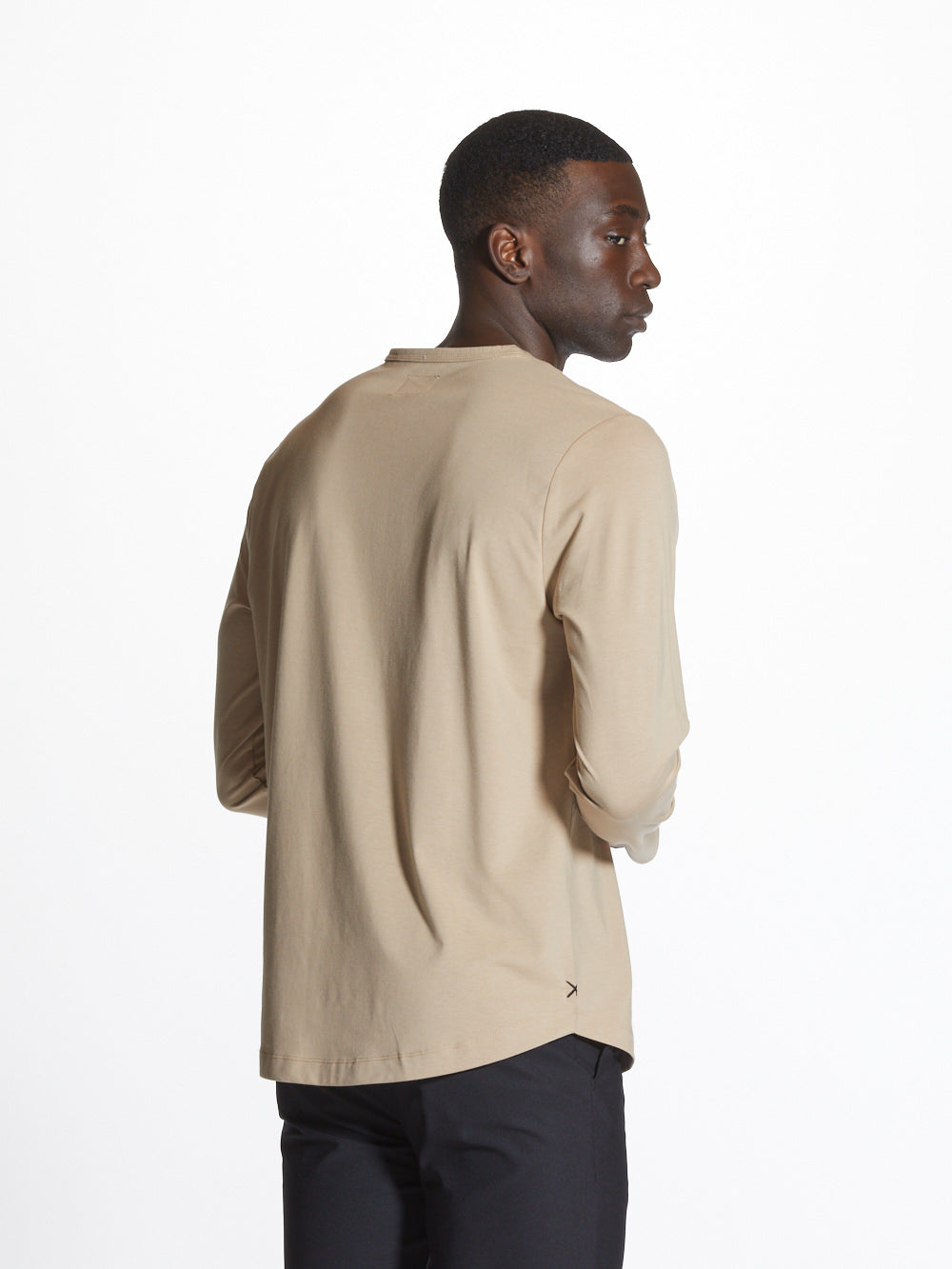 AO Universal Long Sleeve Curve-Hem Tee