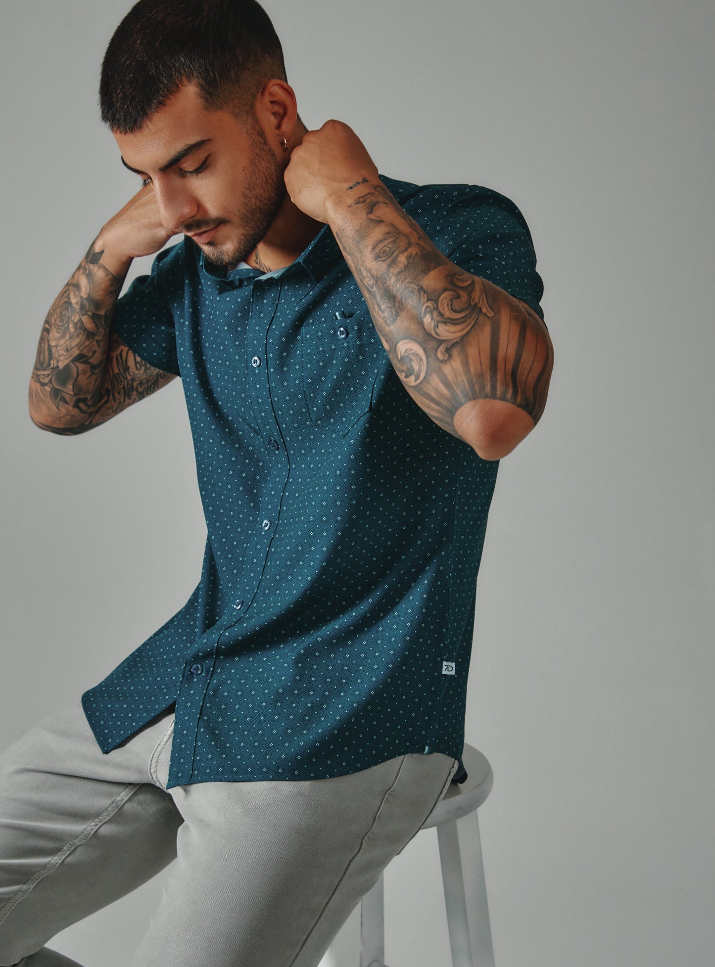 teal-7799