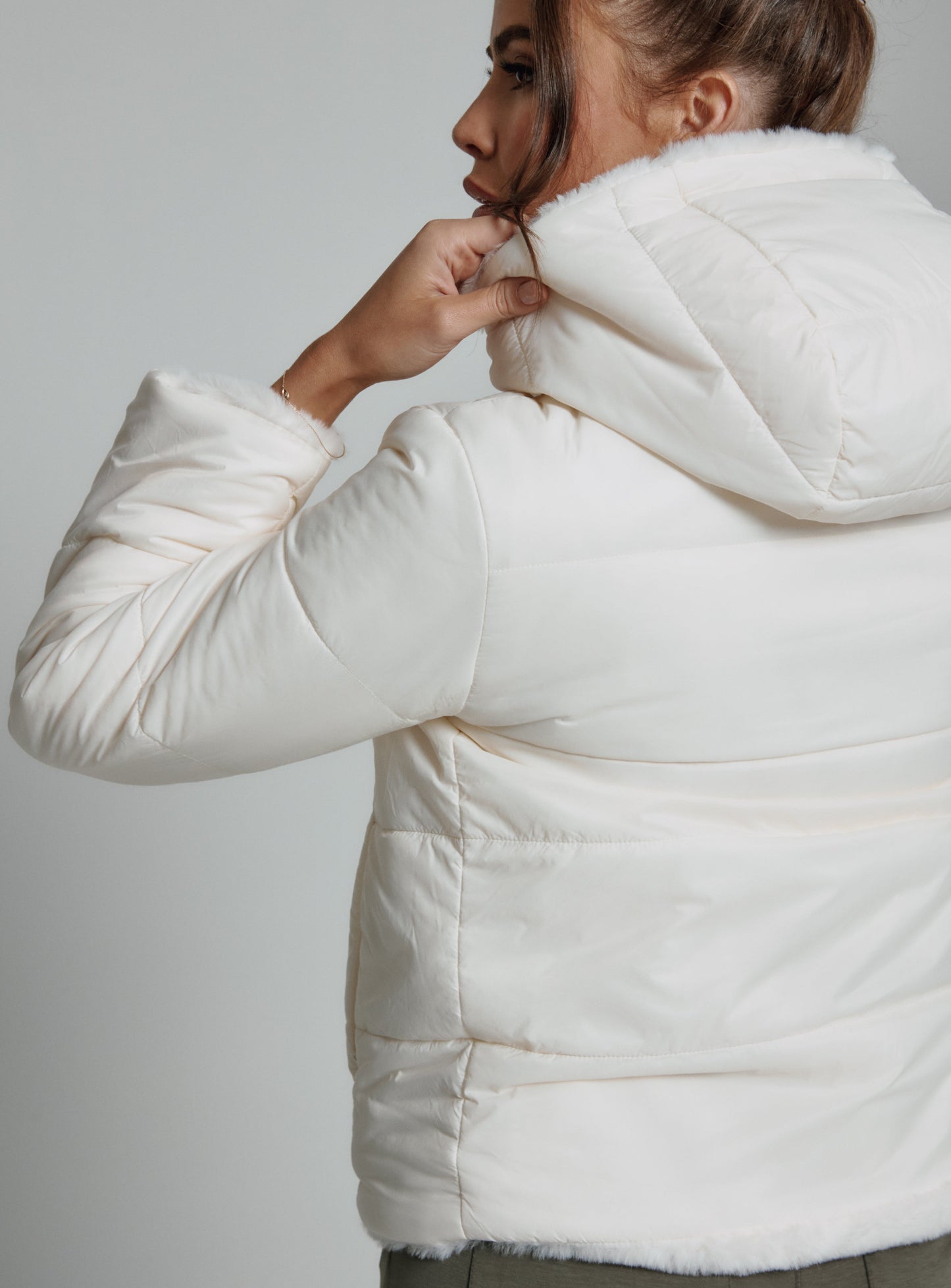 ivory-9022