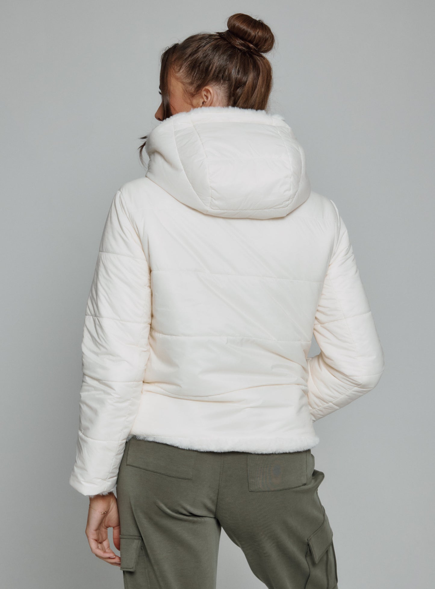 ivory-9022
