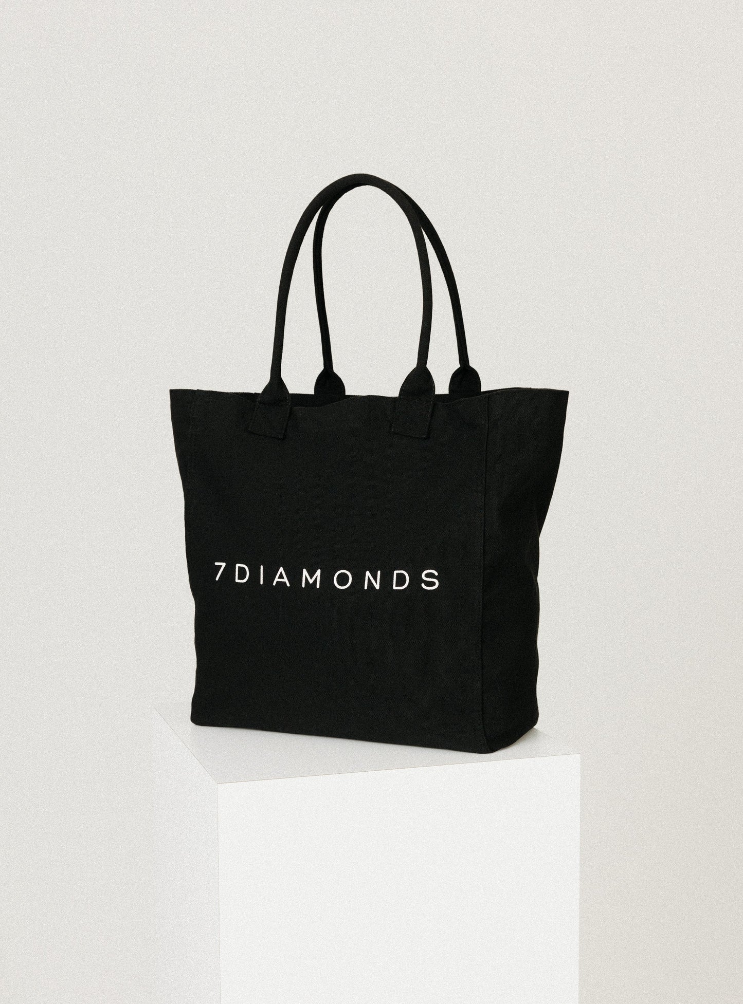 black-10000