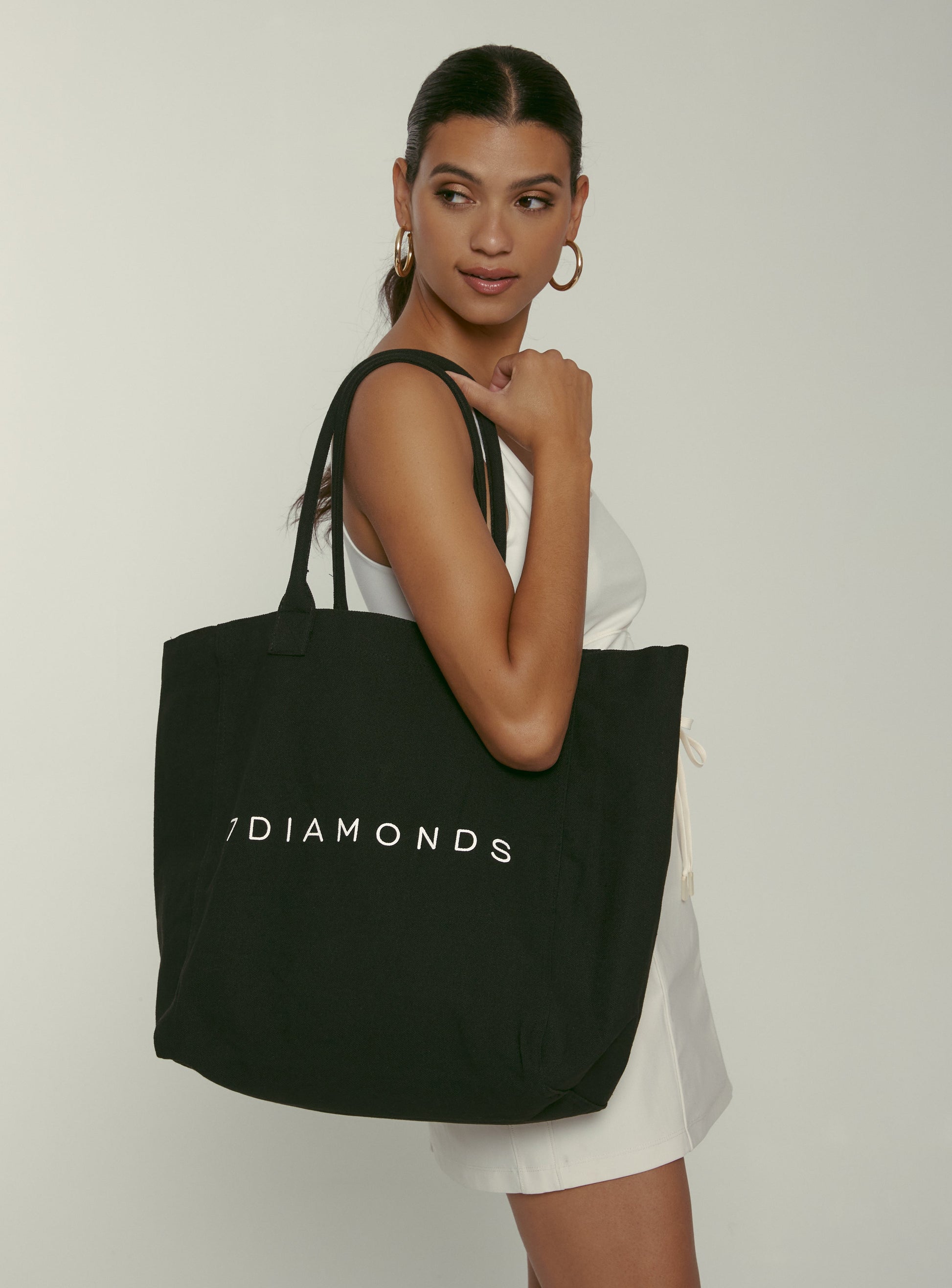 black-10000
