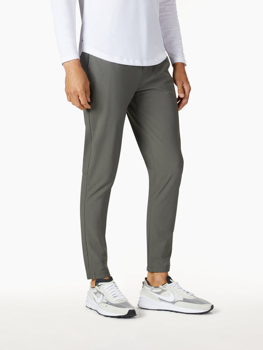 [info]--Scott is 6'3 175 lbs and wears a size L