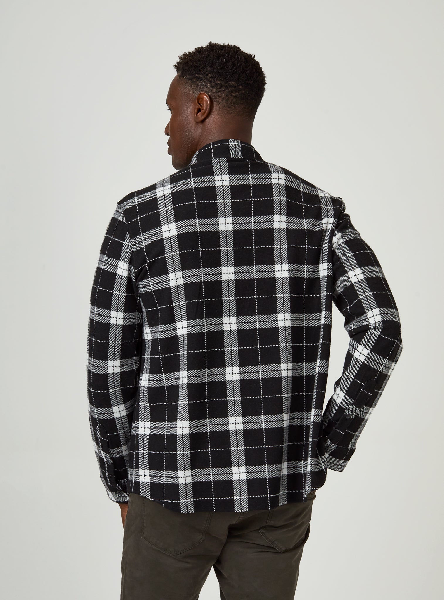 black-7406