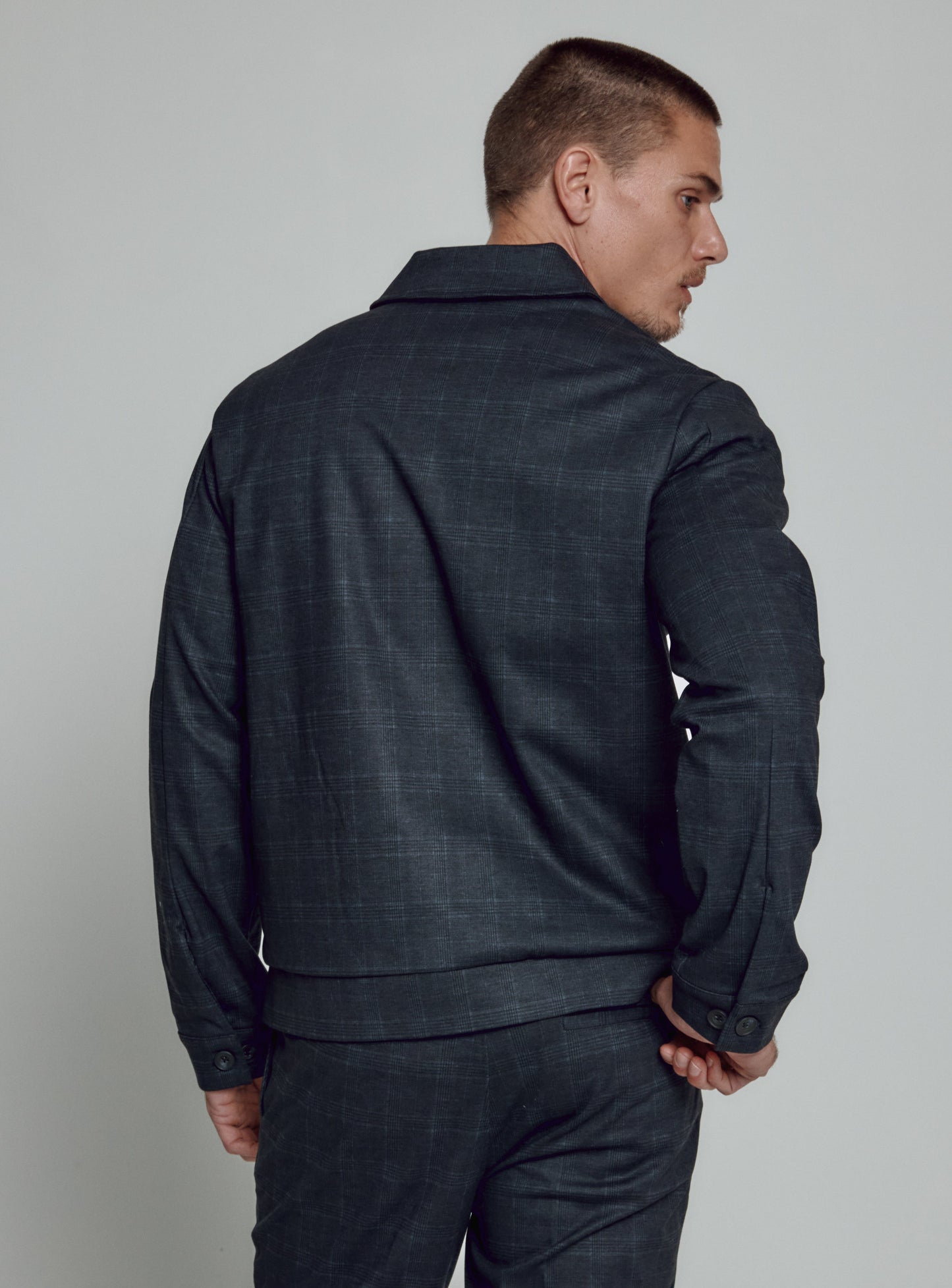 navy-9077