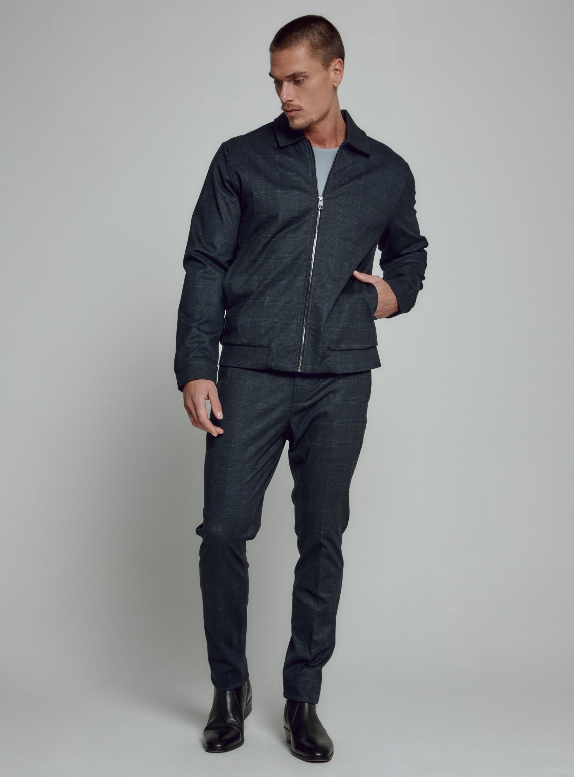 navy-9077
