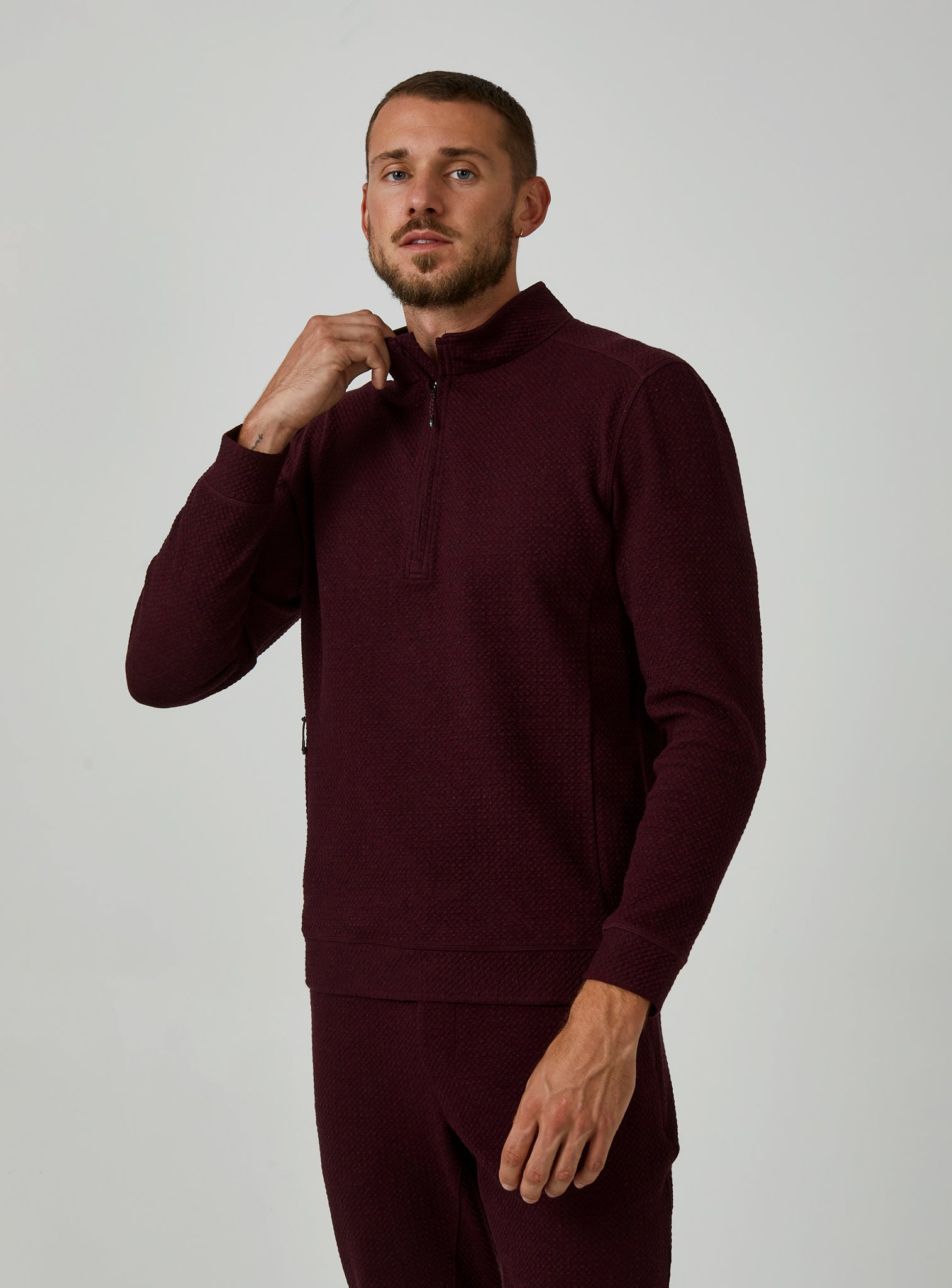 maroon-1016