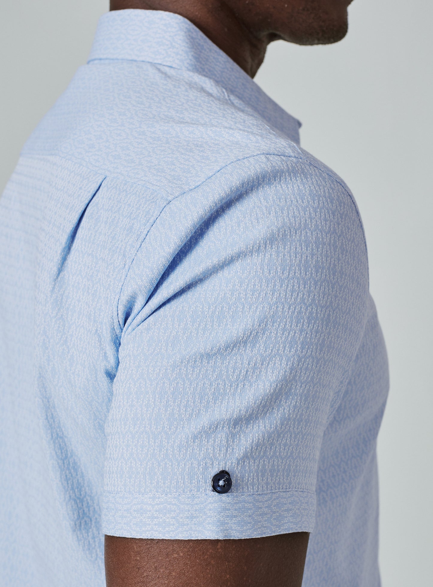 light-blue-7342