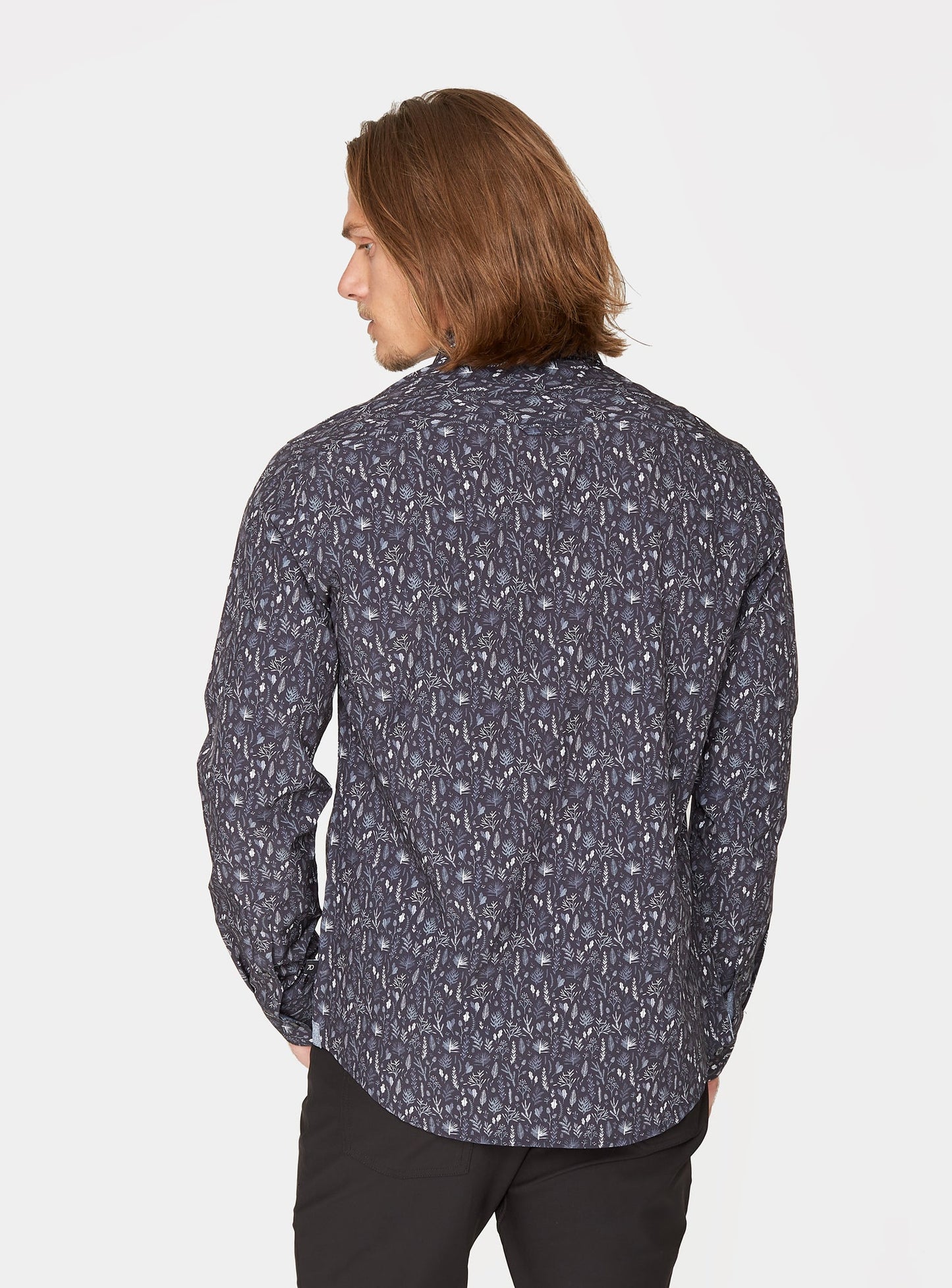 black-7373