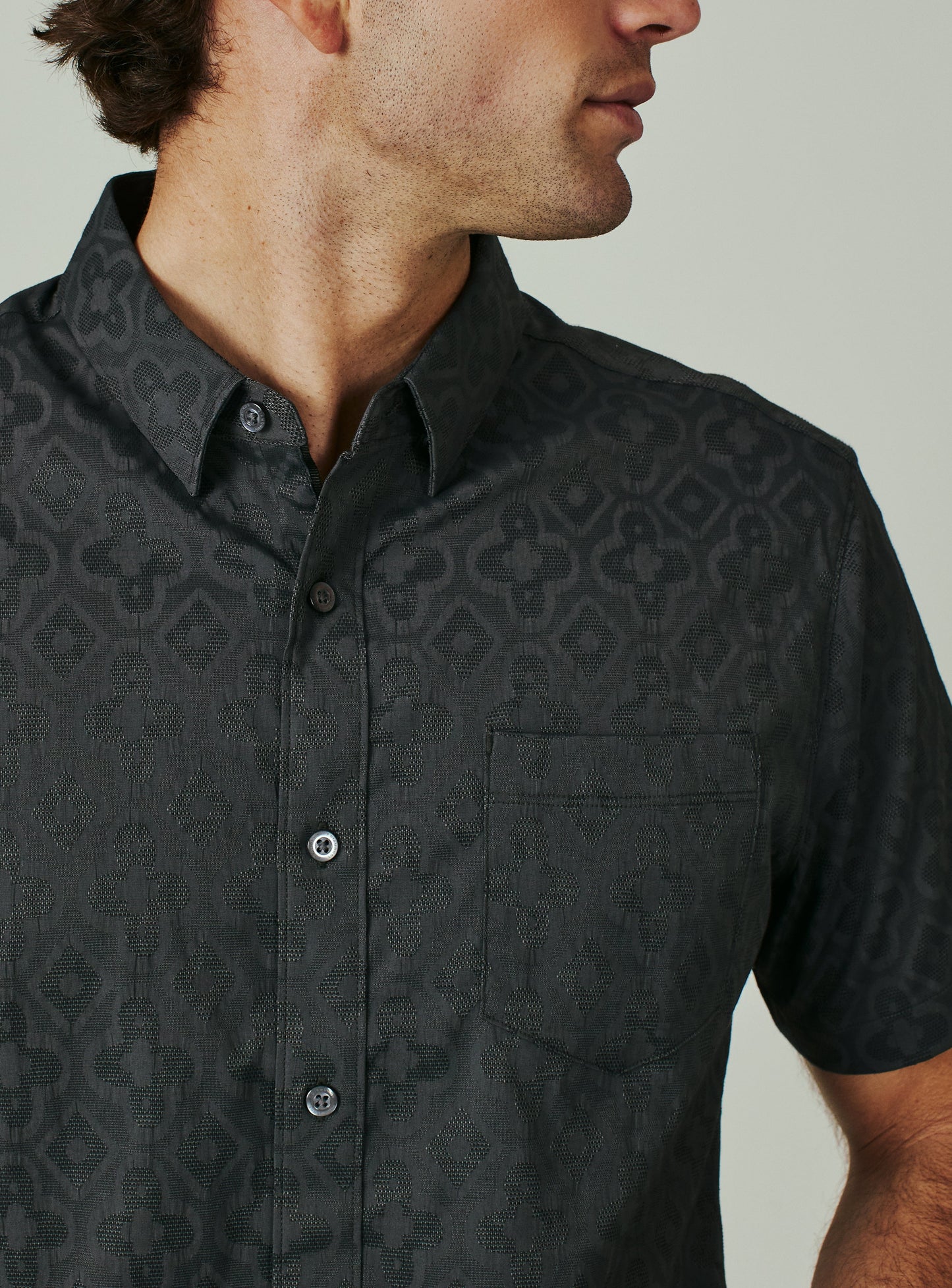 black-7523