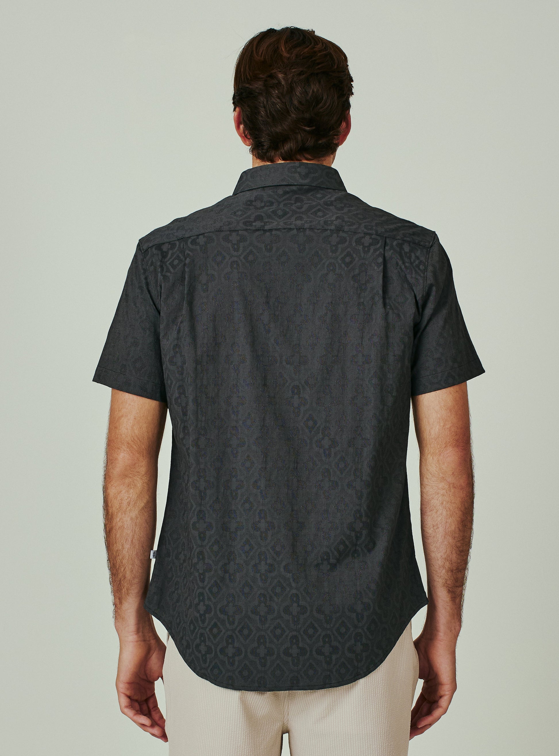 black-7523