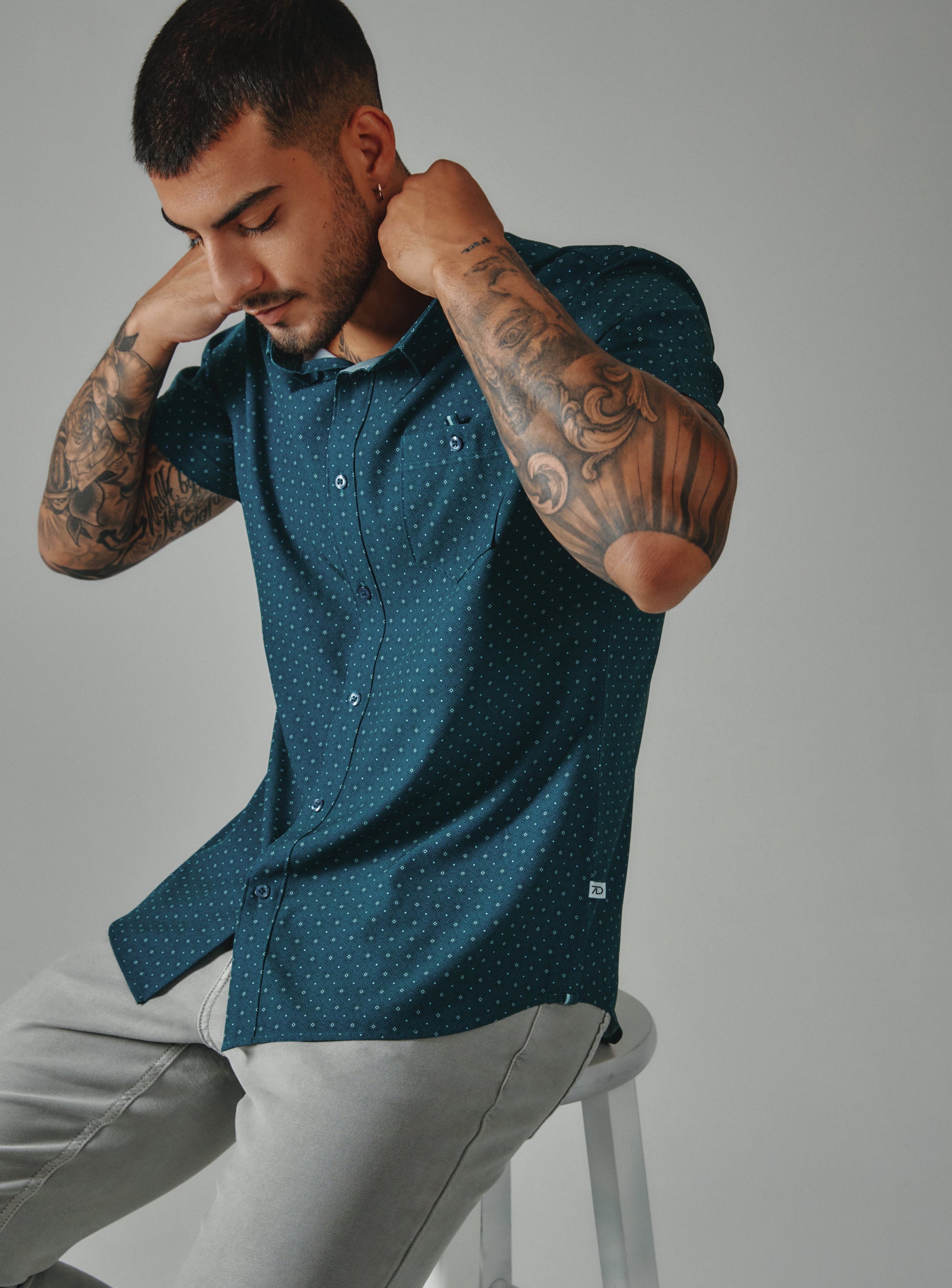 teal-7799