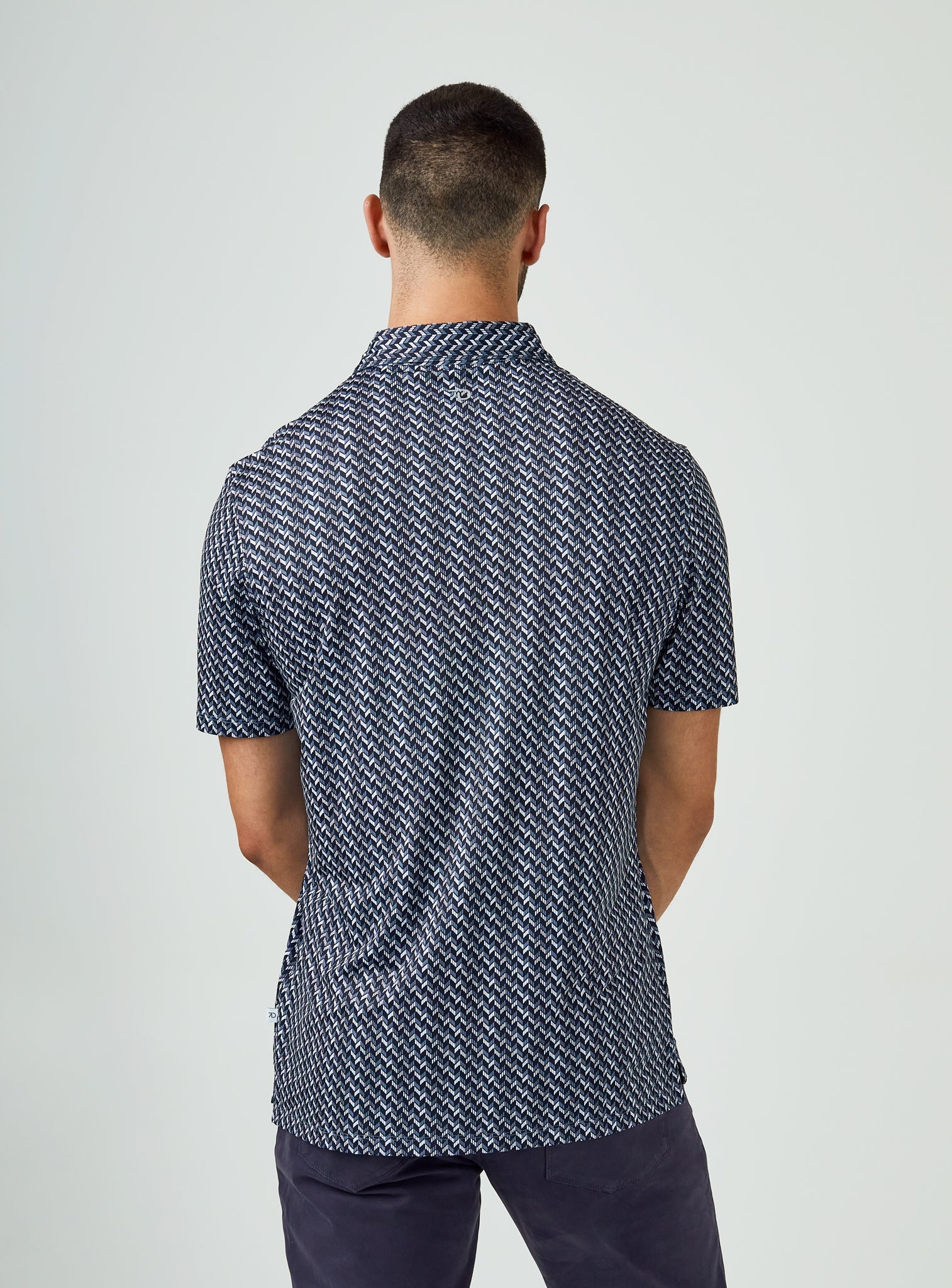 black-1581