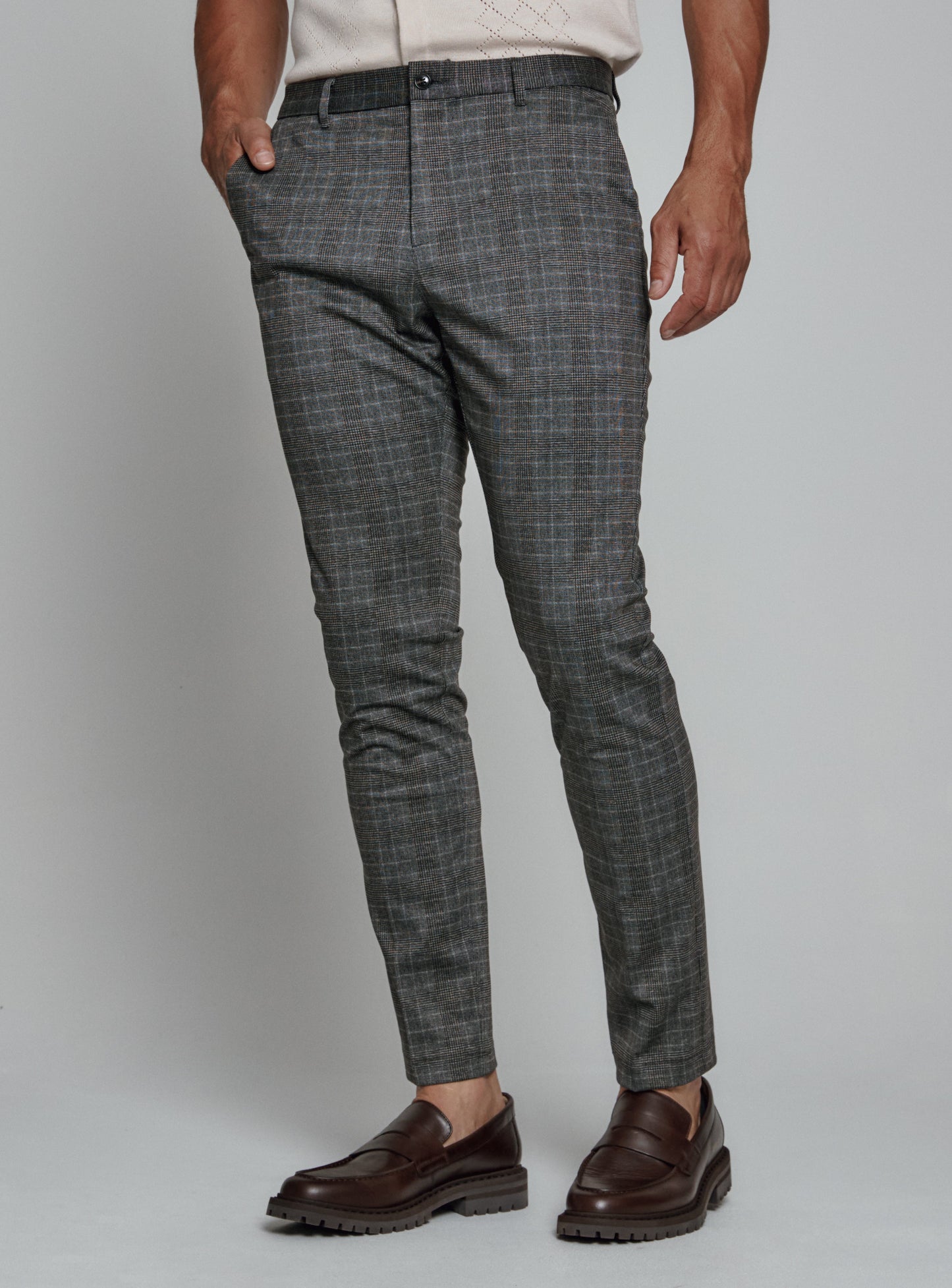 black-9070