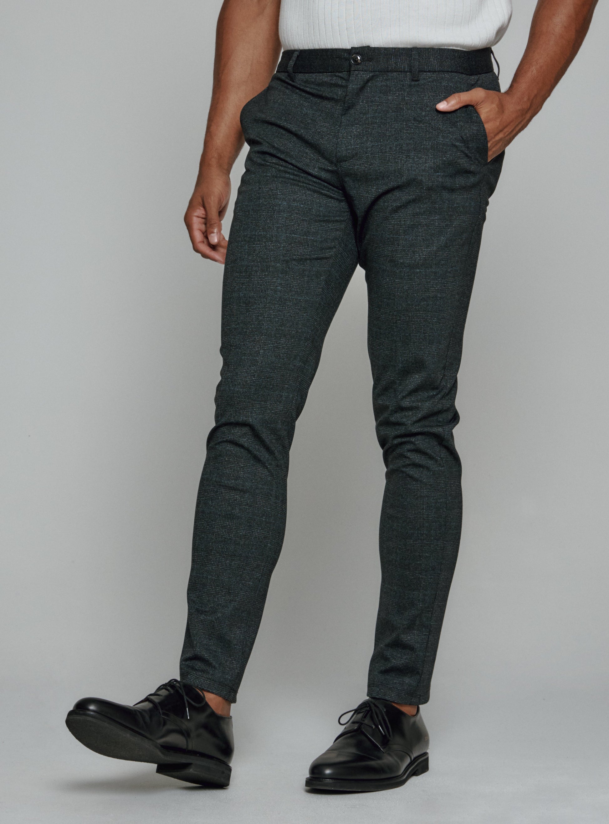 carbon-9075