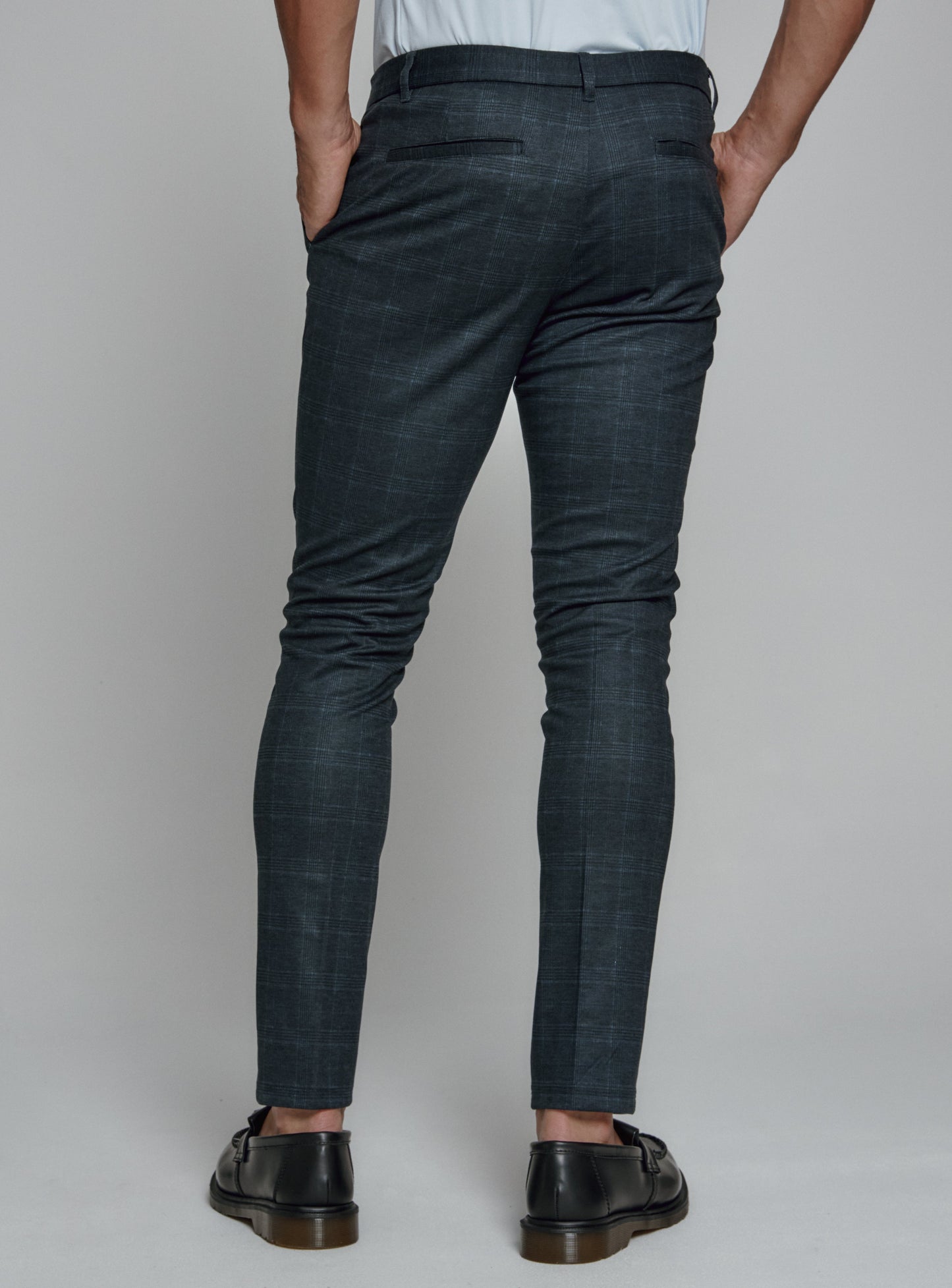 navy-9077
