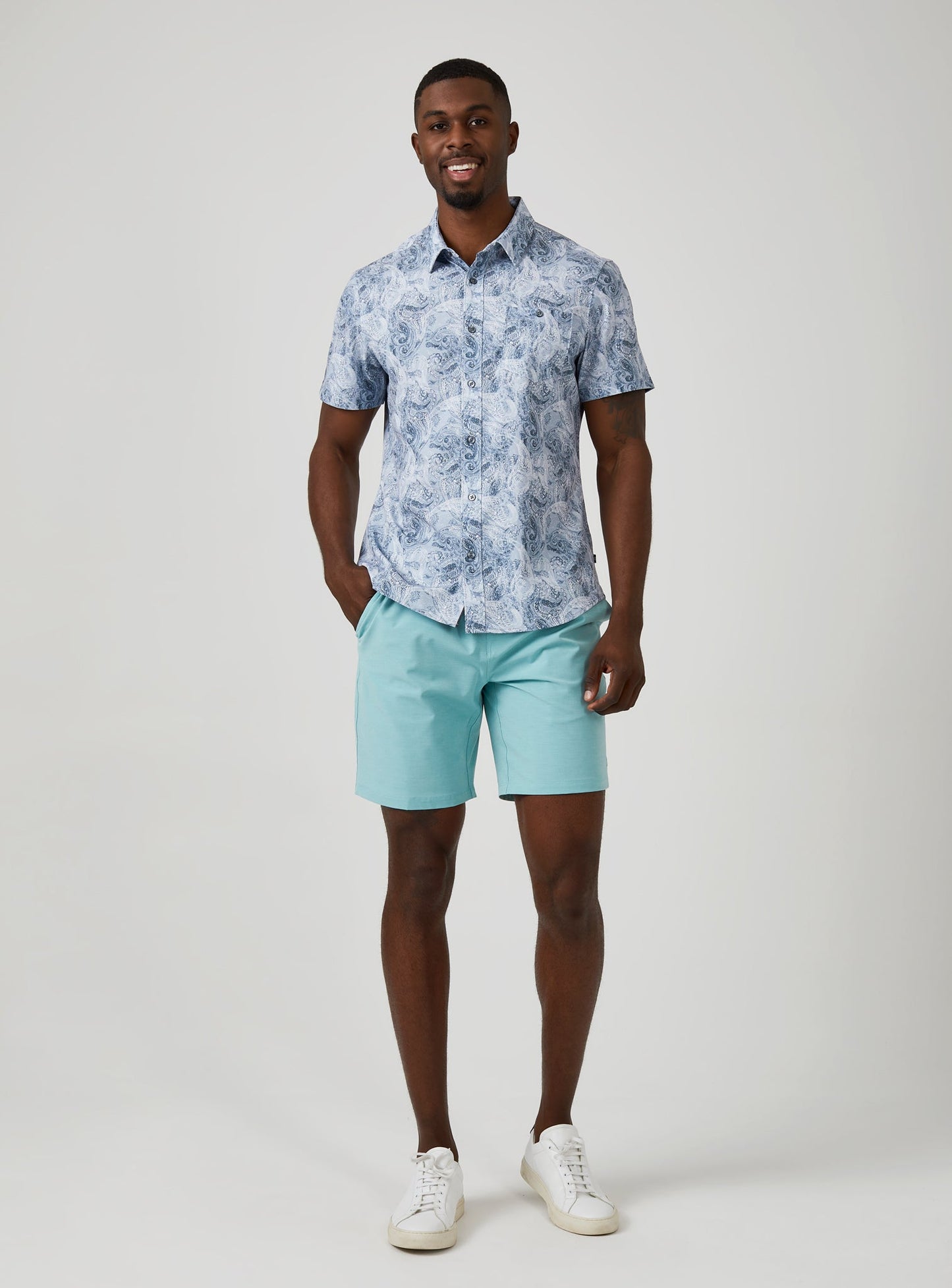 Voyager Hybrid Short