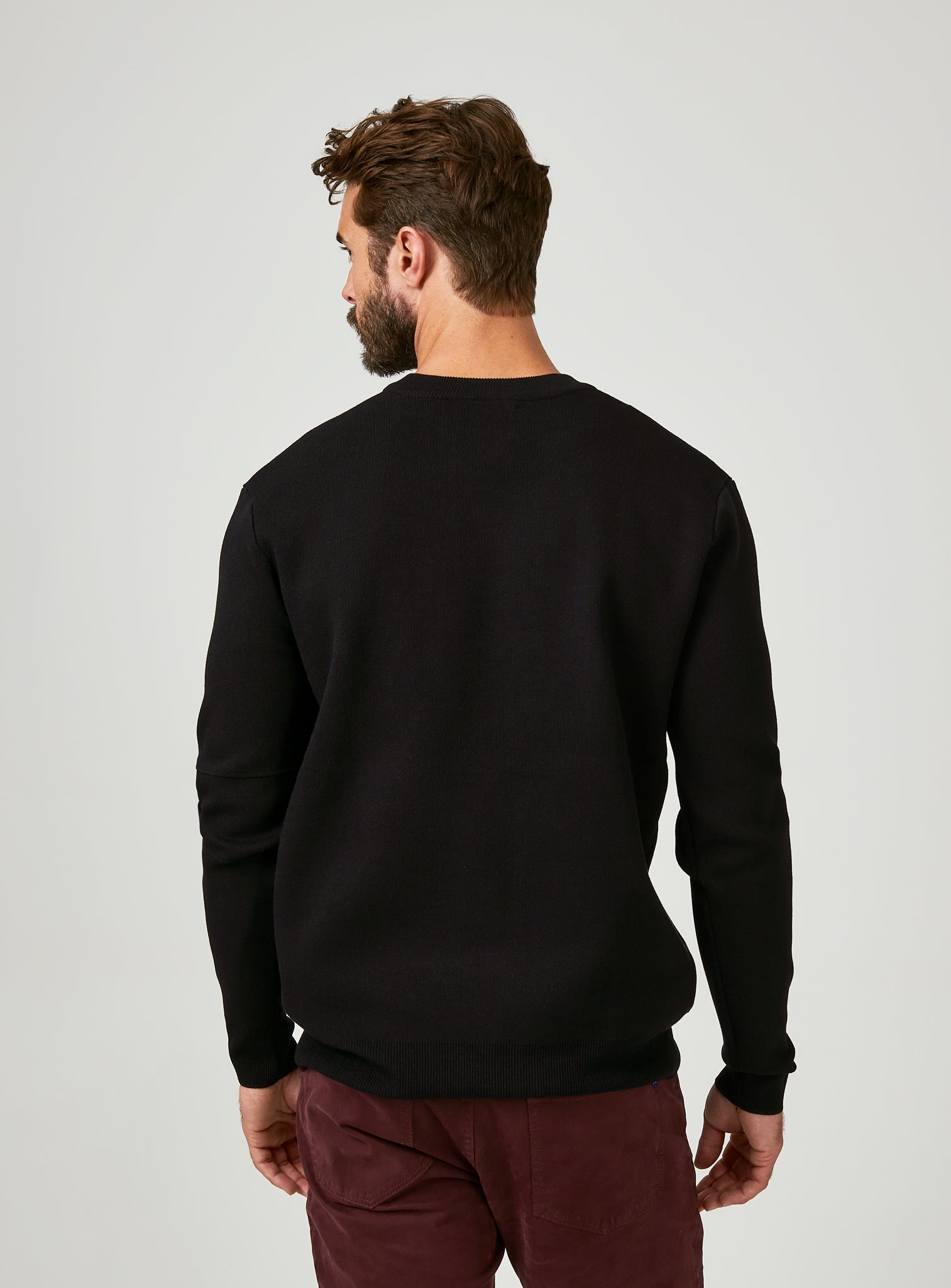 black-8684