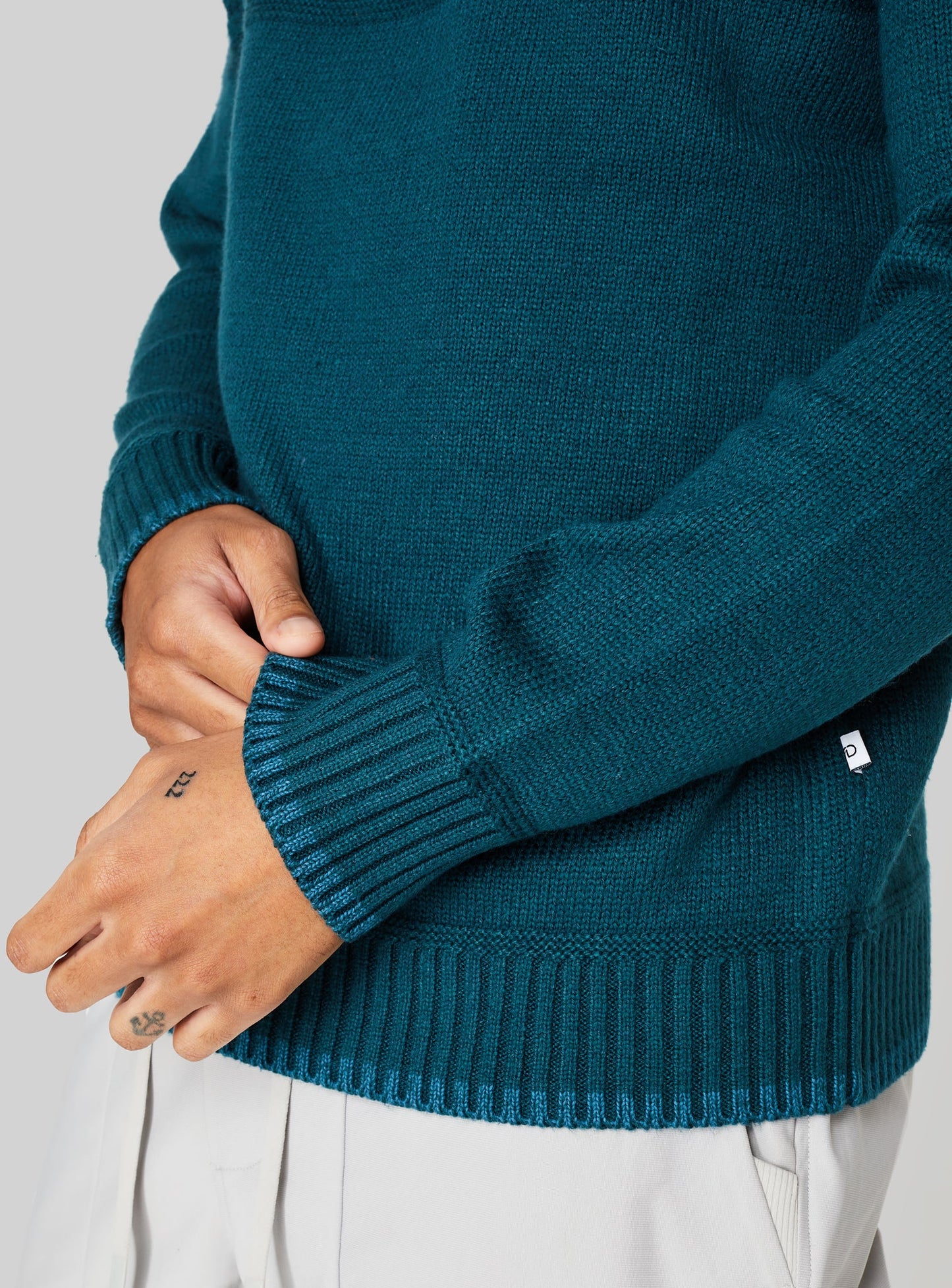 teal-8689