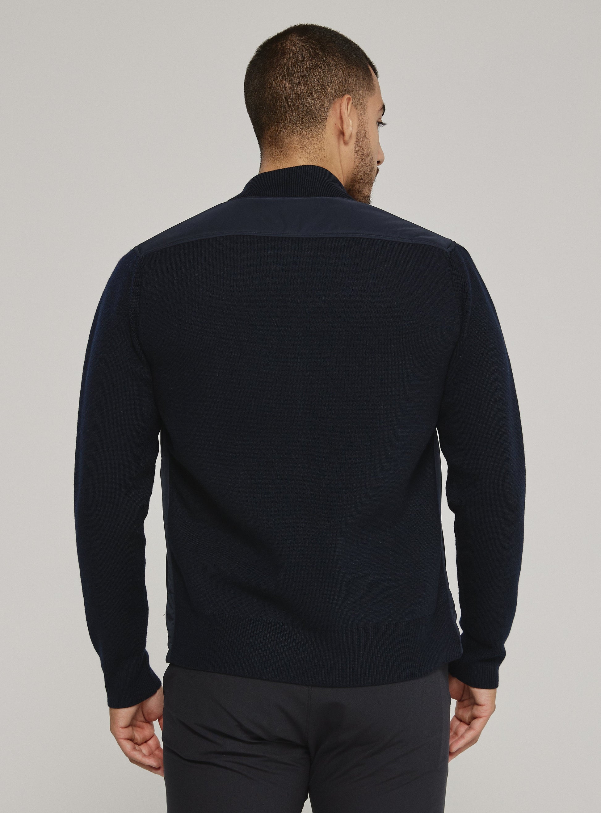 navy-8714