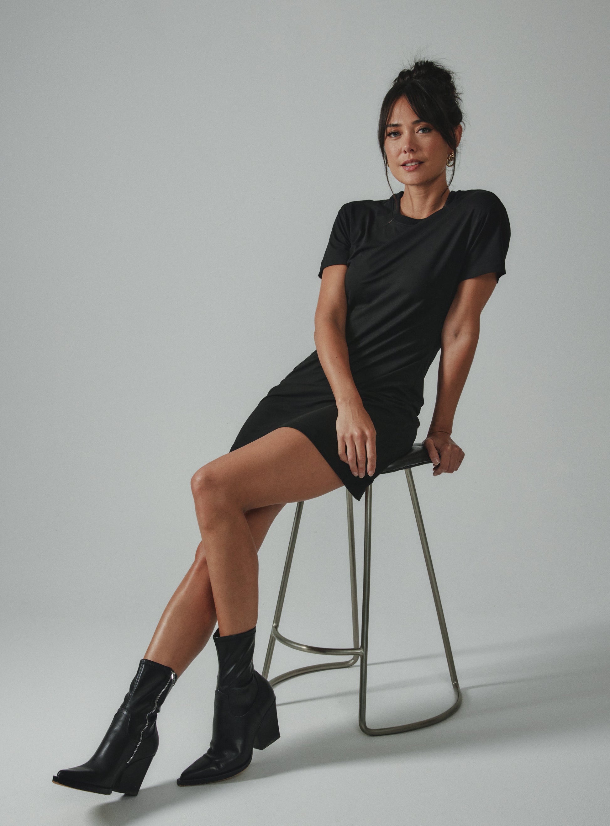 black-8000