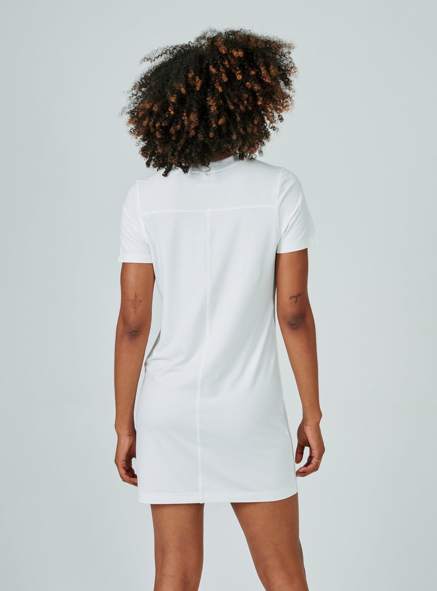 white-8000