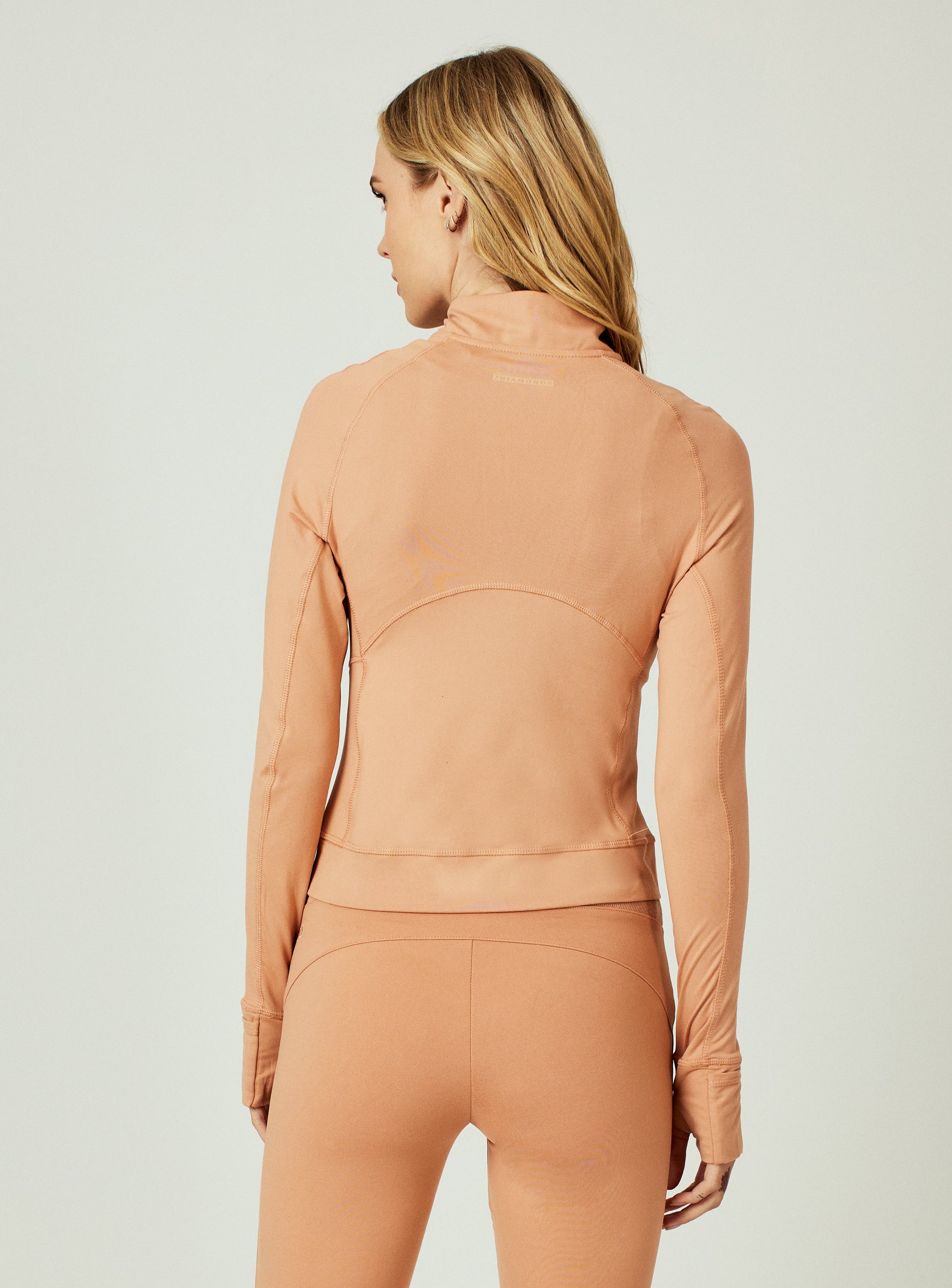 peach-7001
