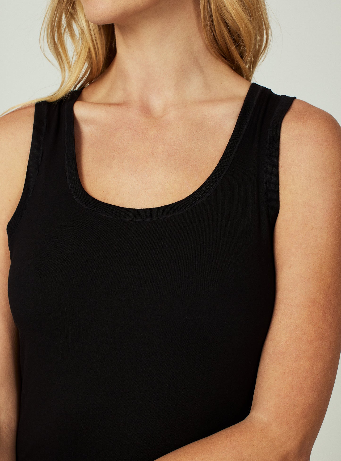 black-1005
