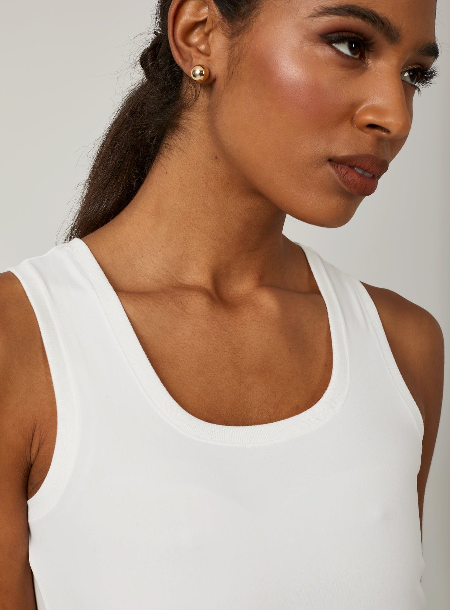 white-1005
