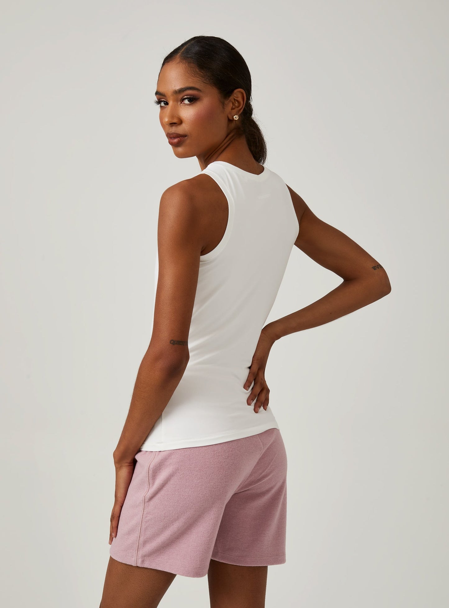 white-1005