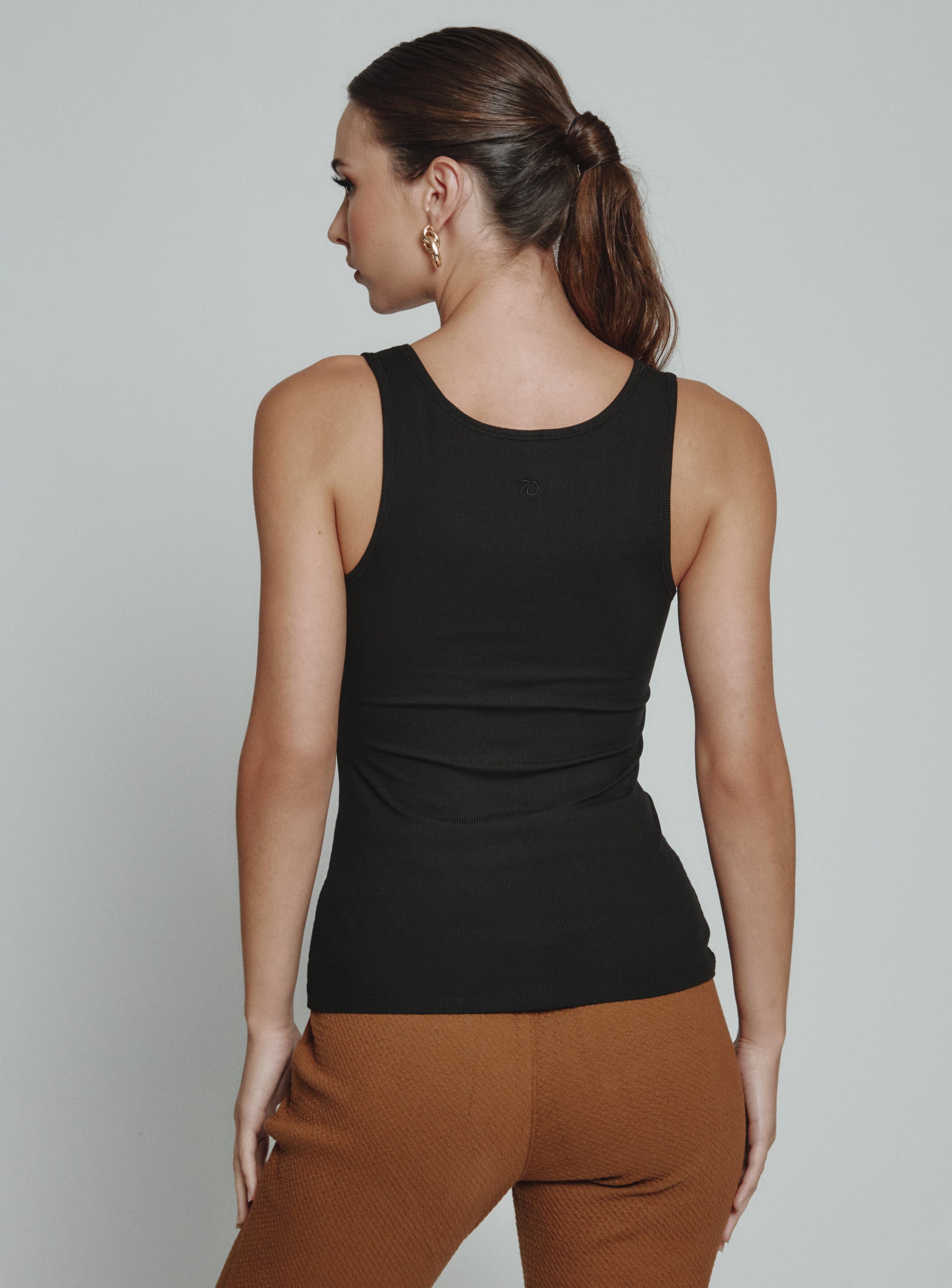 black-1015