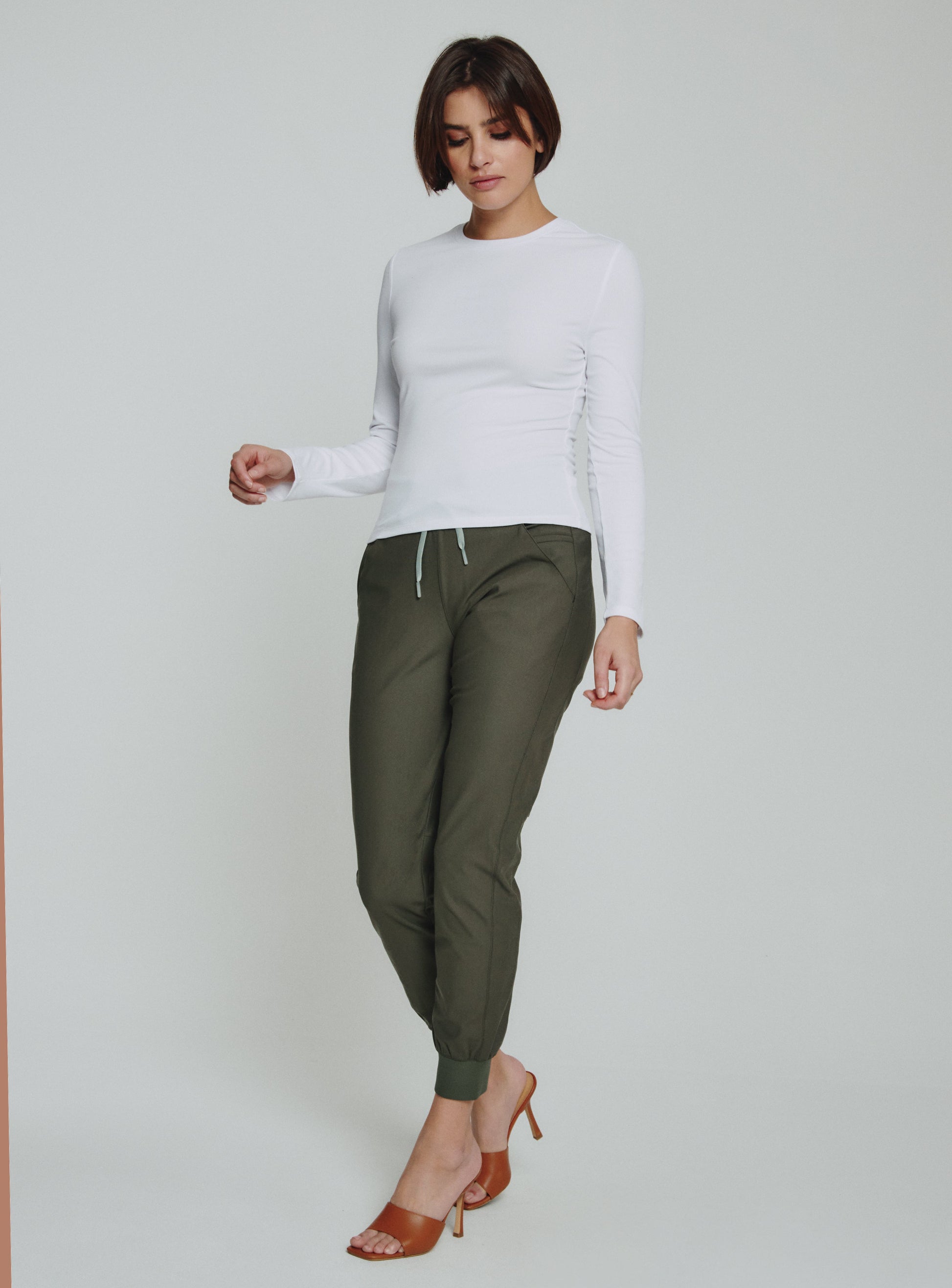 white-1016