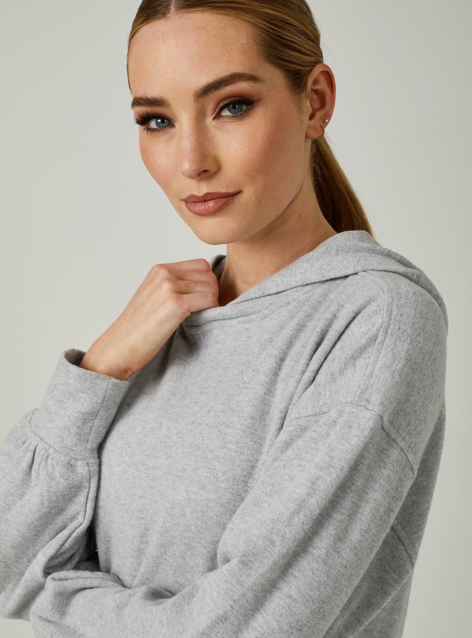 grey-4002