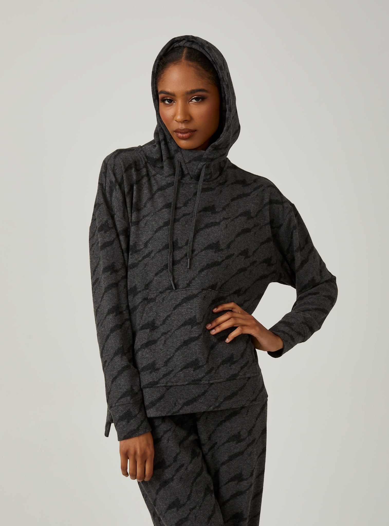 charcoal-4003