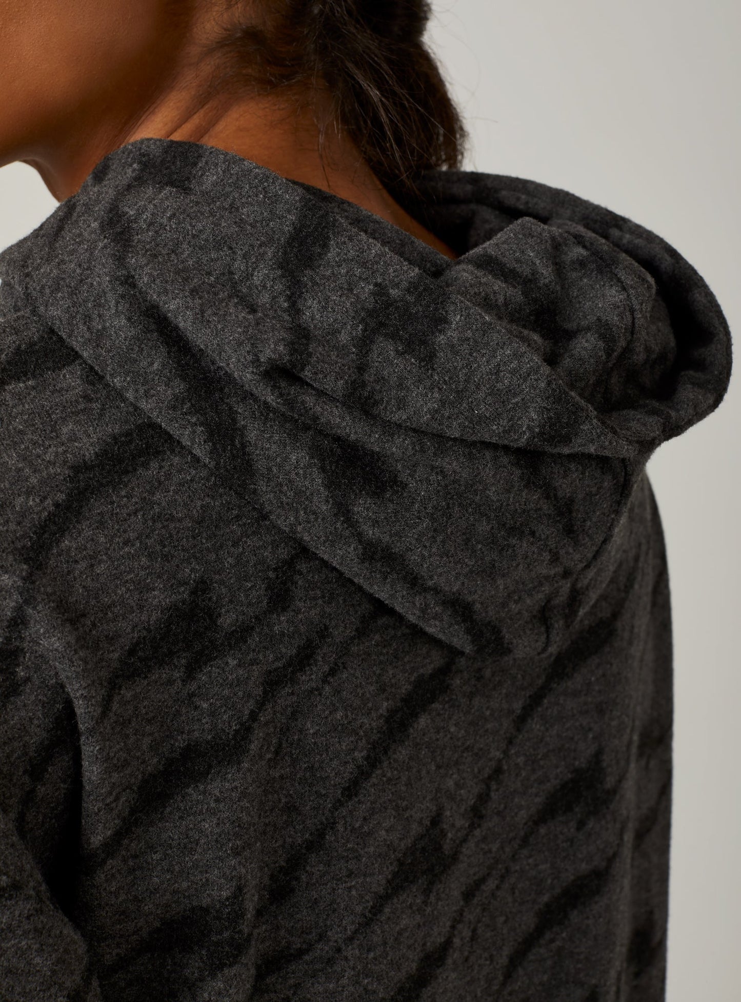 charcoal-4003