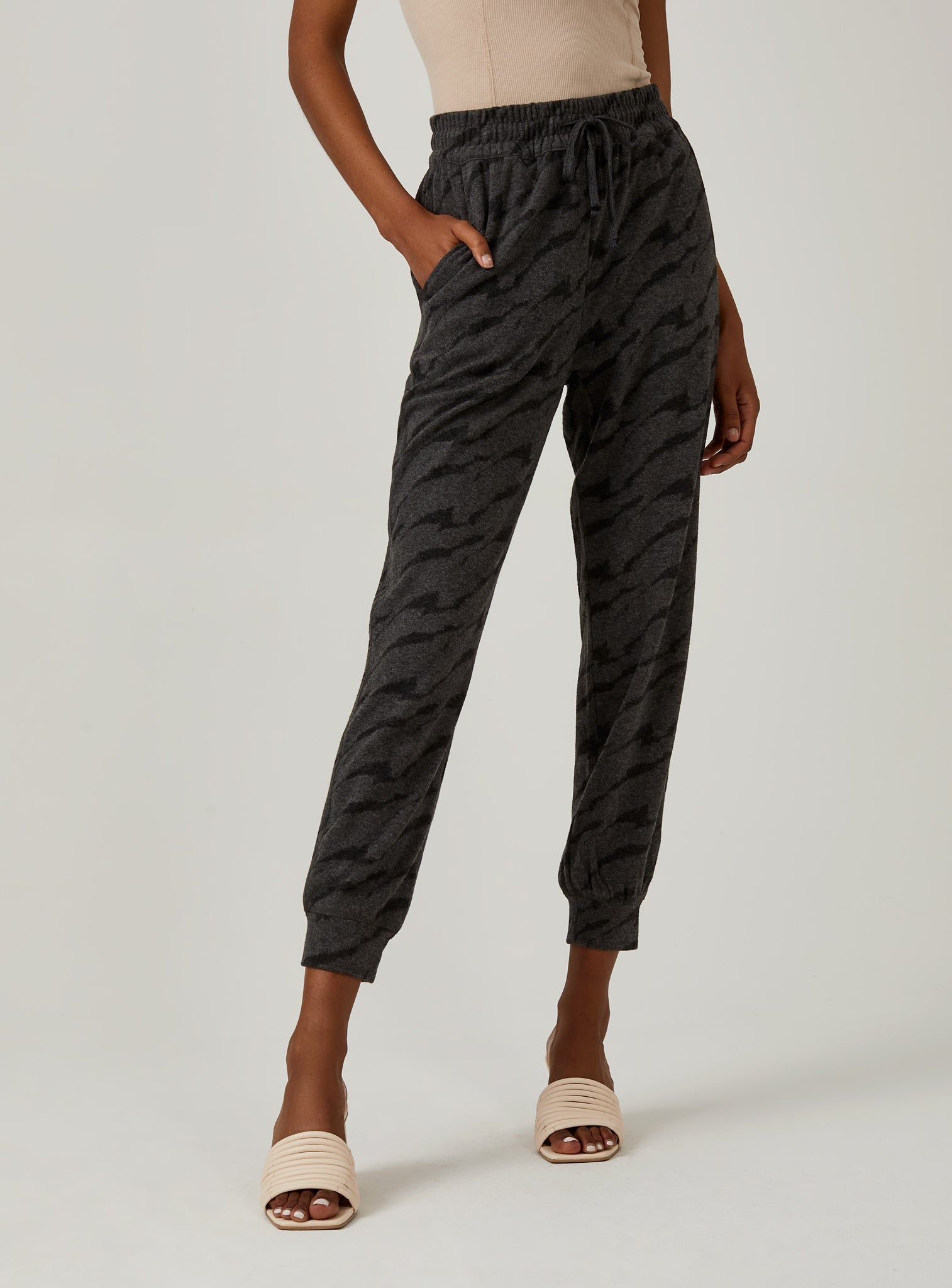 charcoal-5001