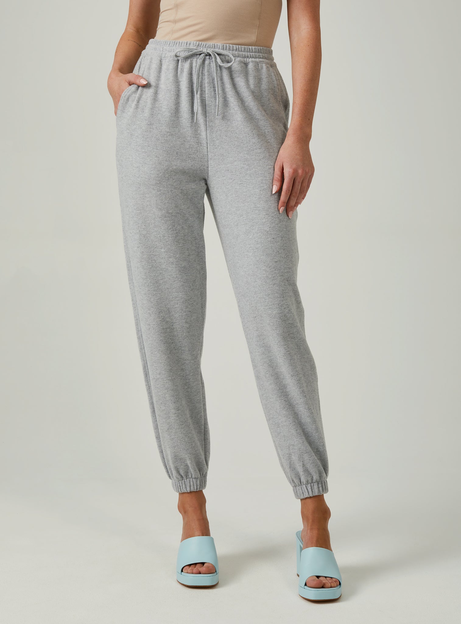 grey-3002