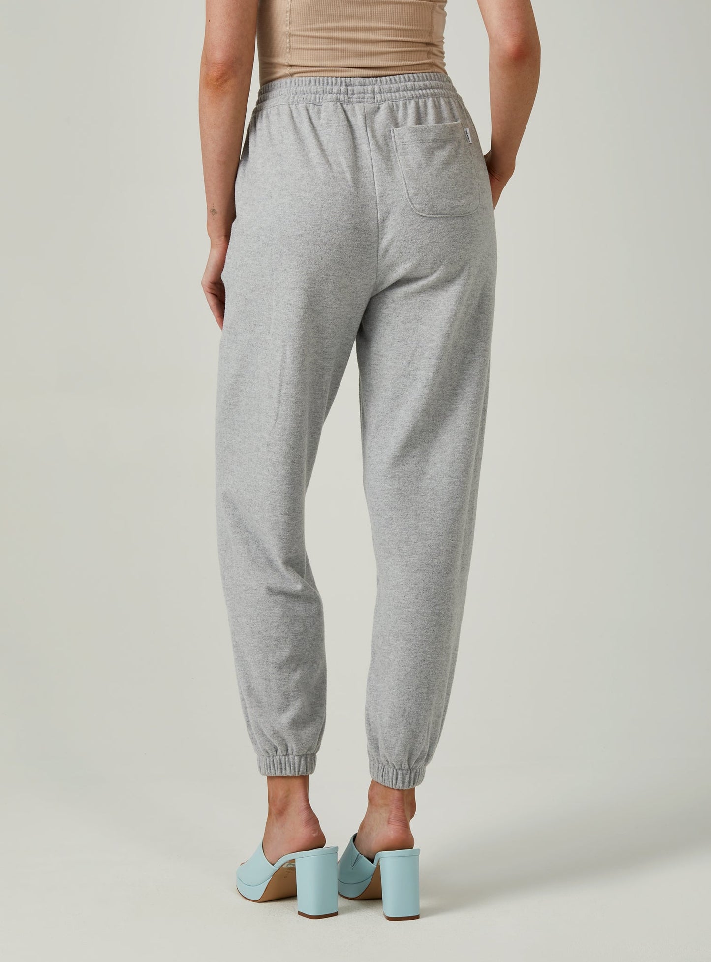 grey-3002