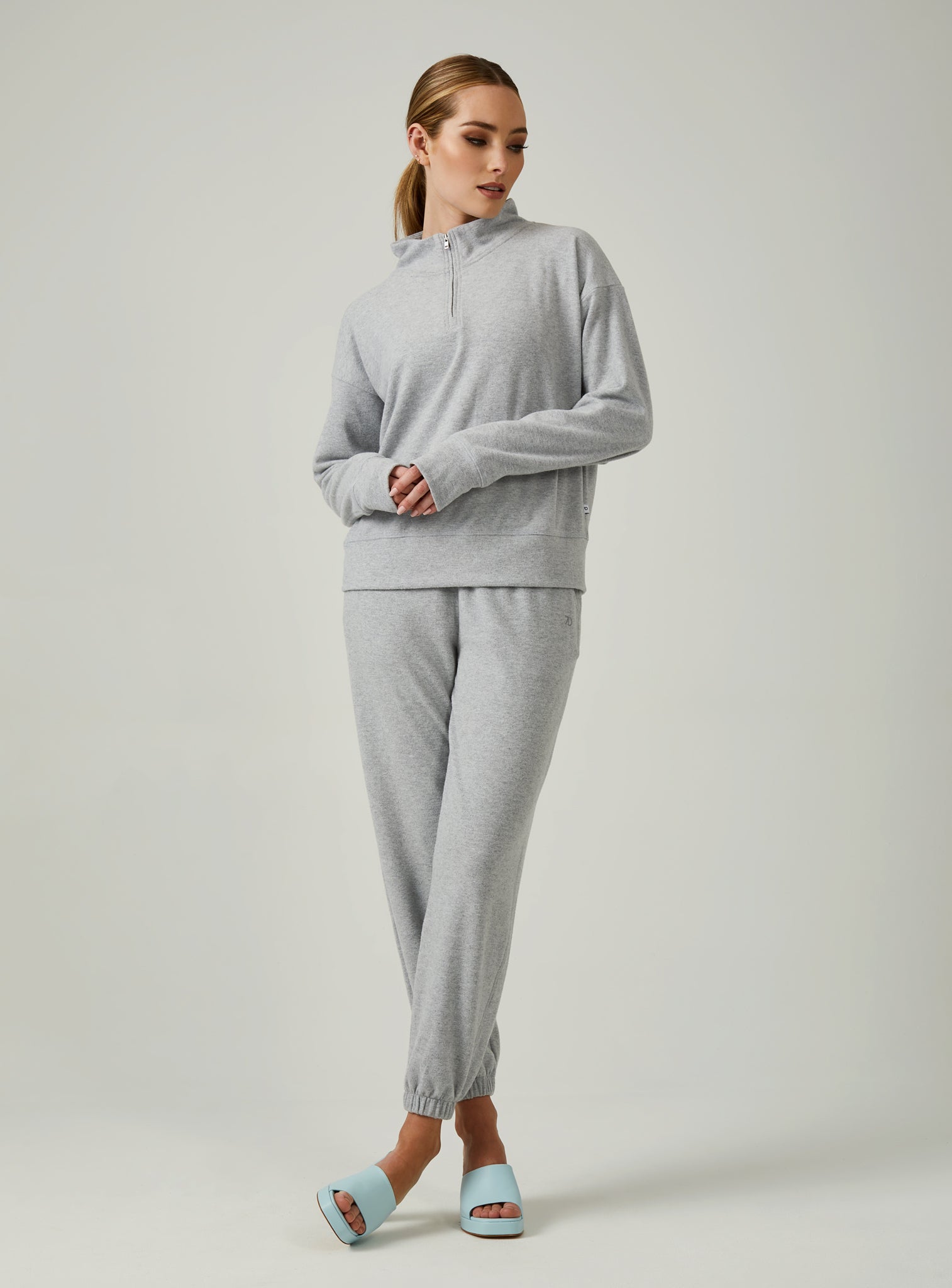 grey-3002