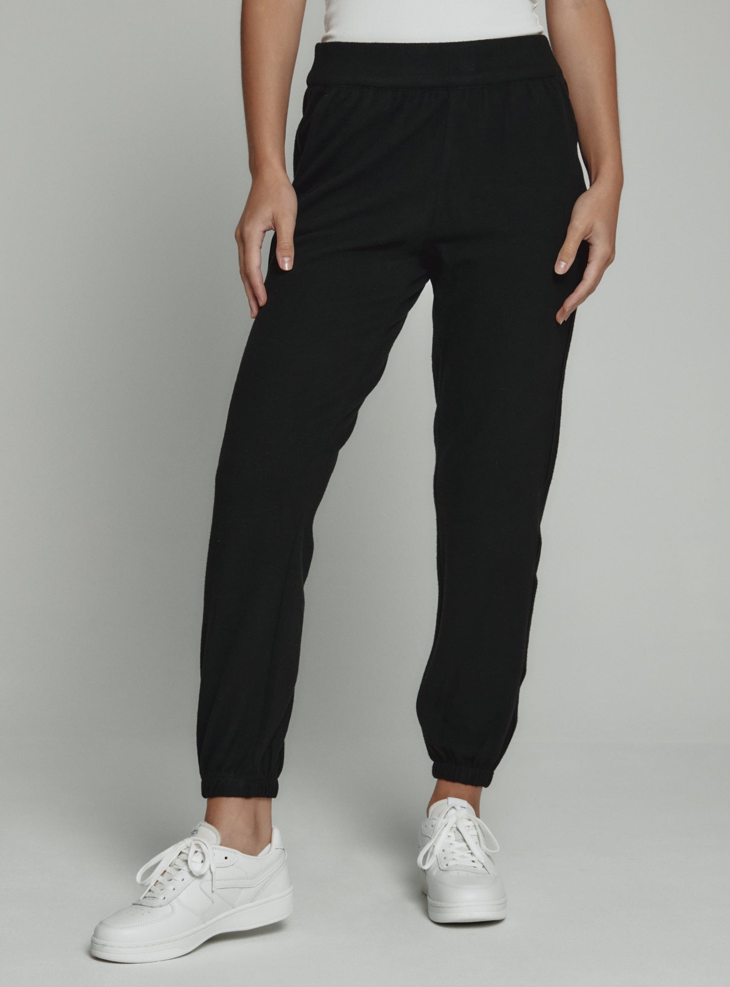 black-3004