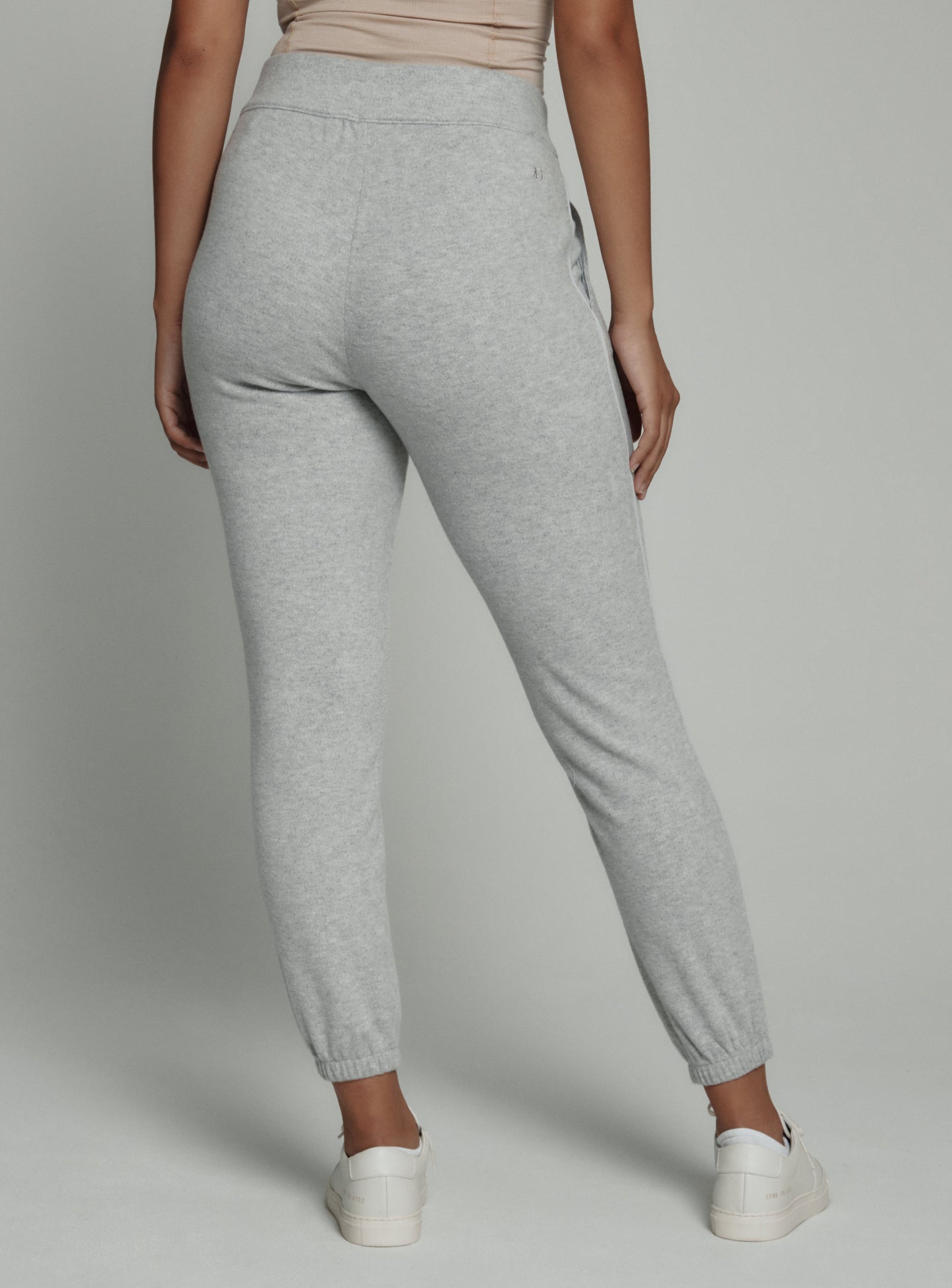 light-grey-3004
