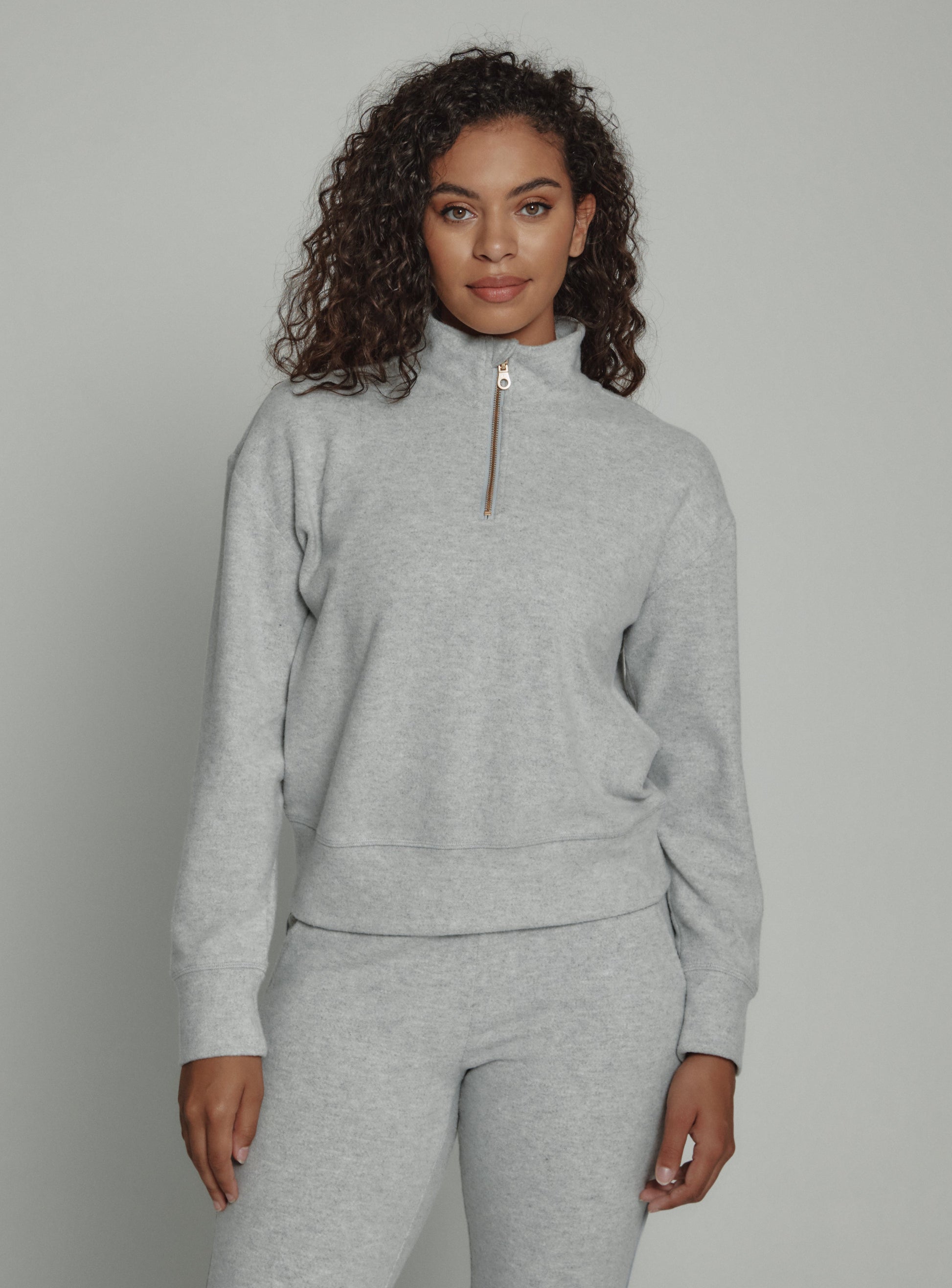 light-grey-7002