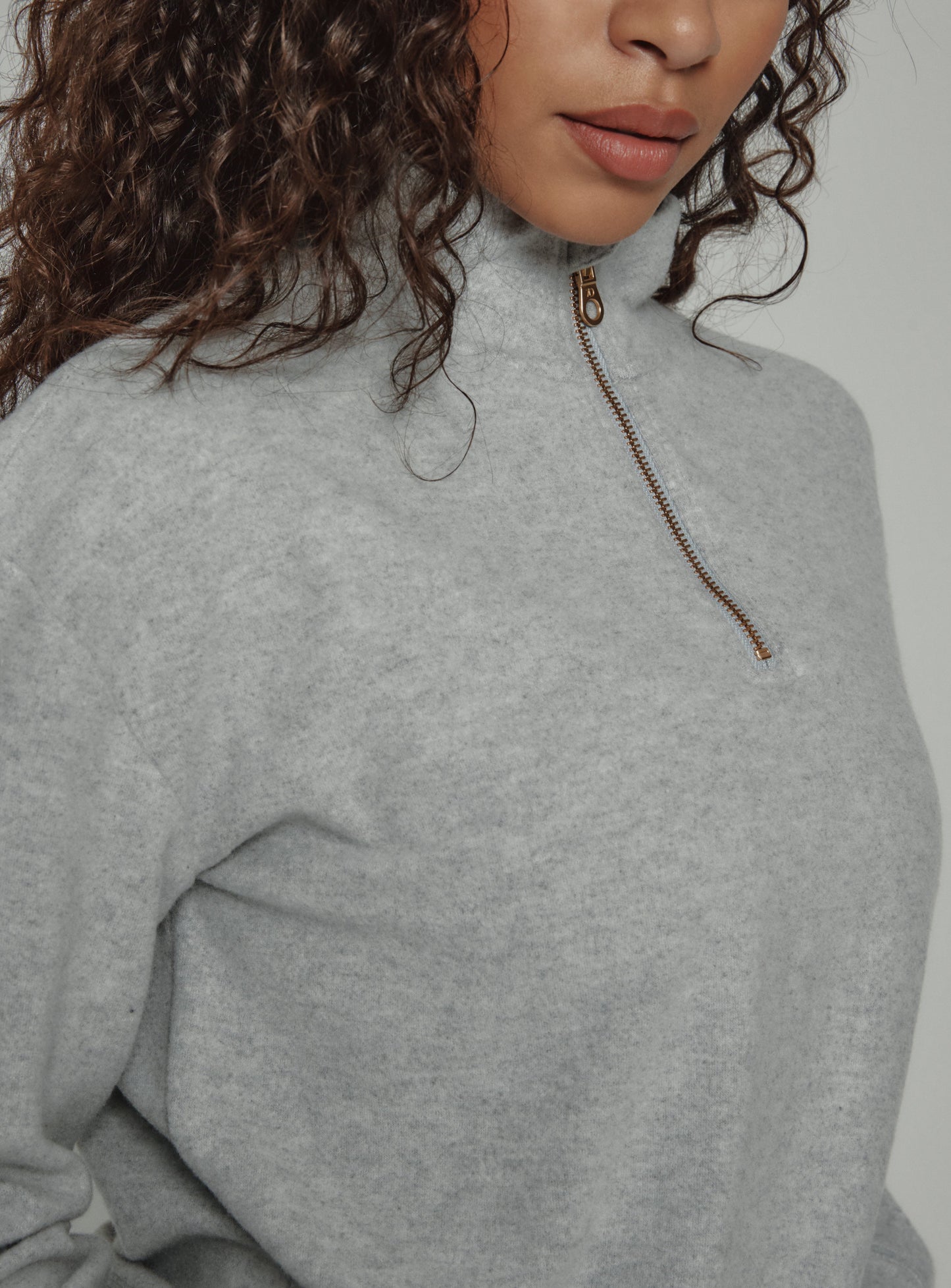 light-grey-7002