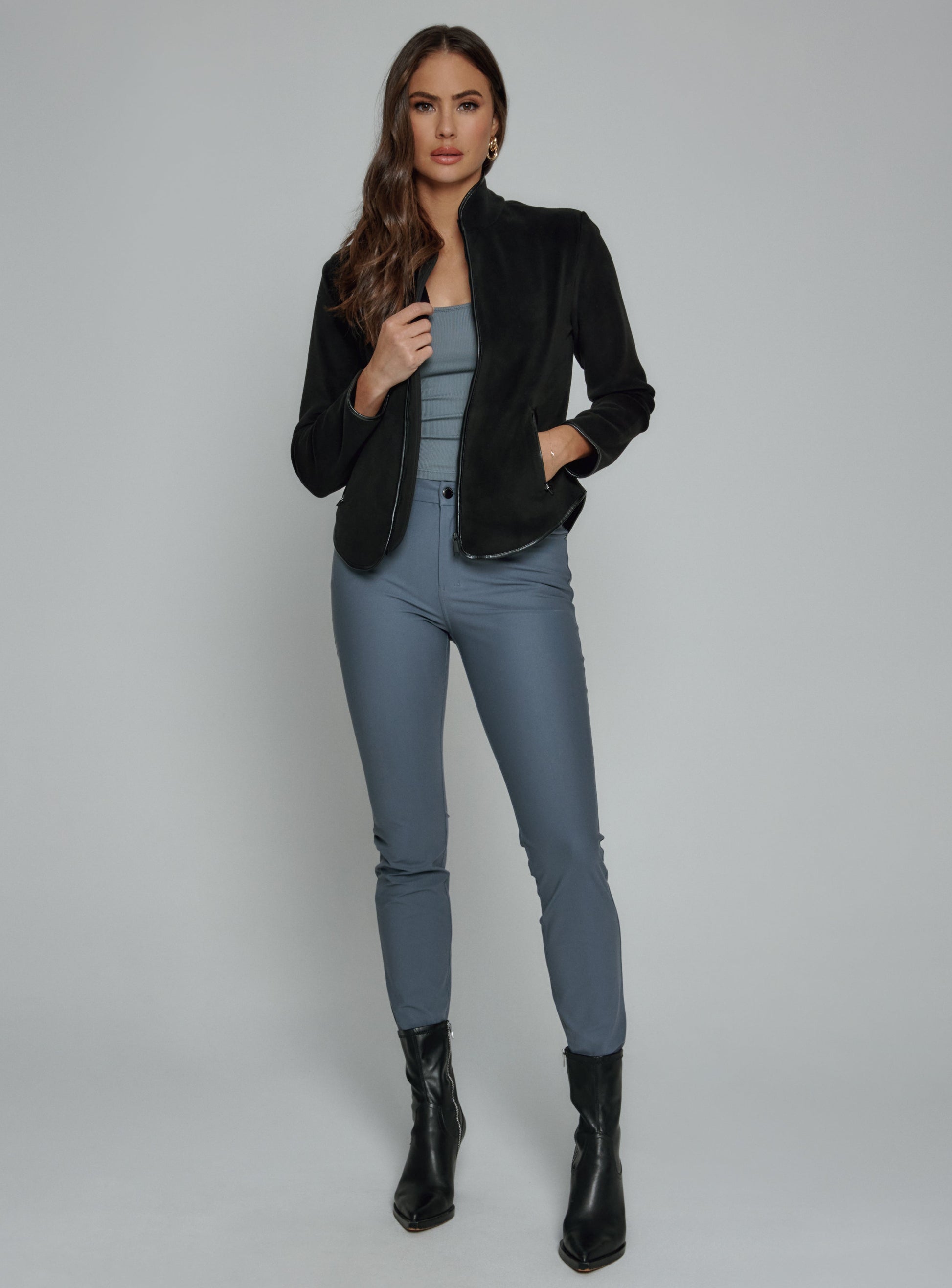black-9032