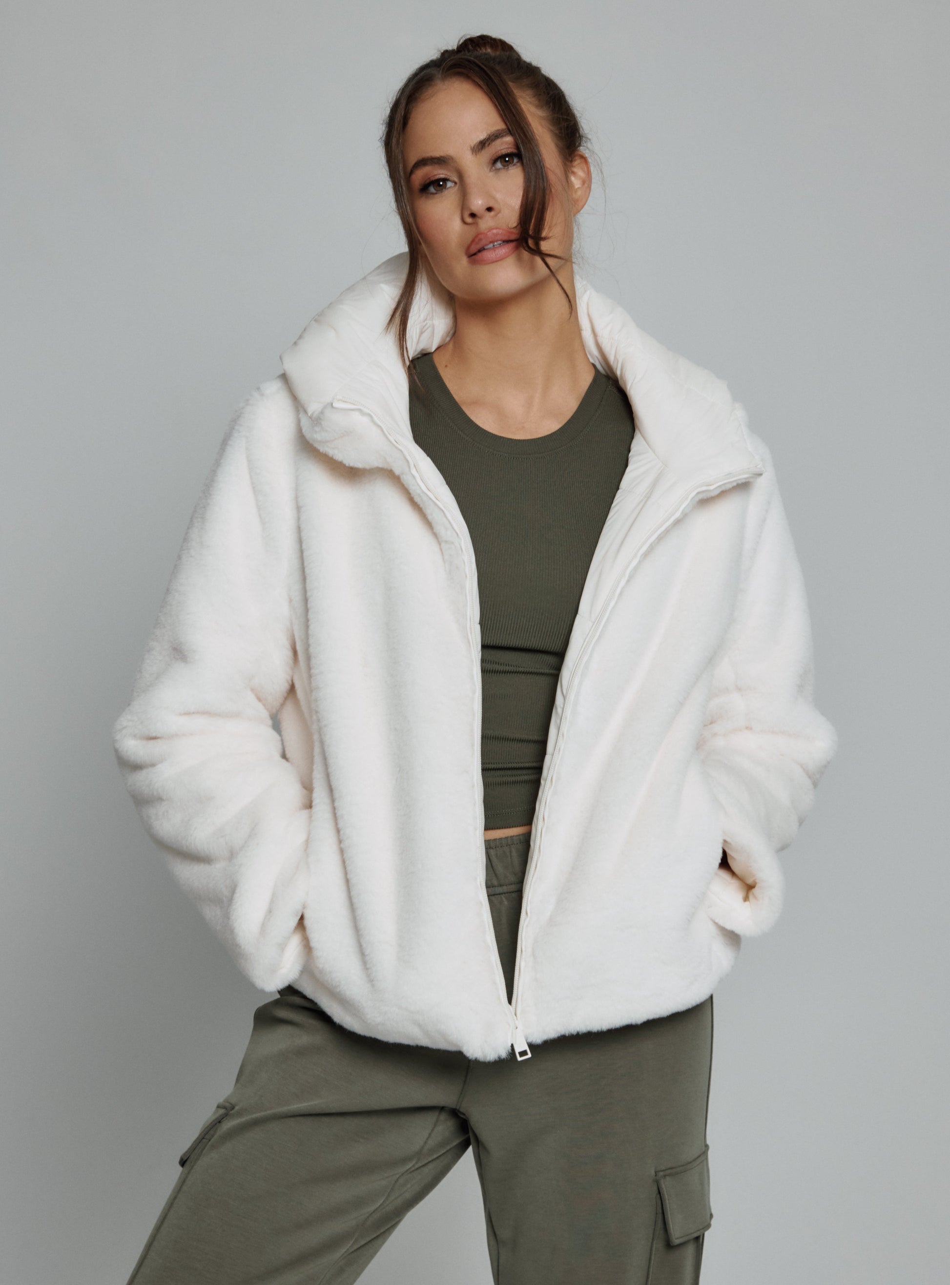 ivory-9022