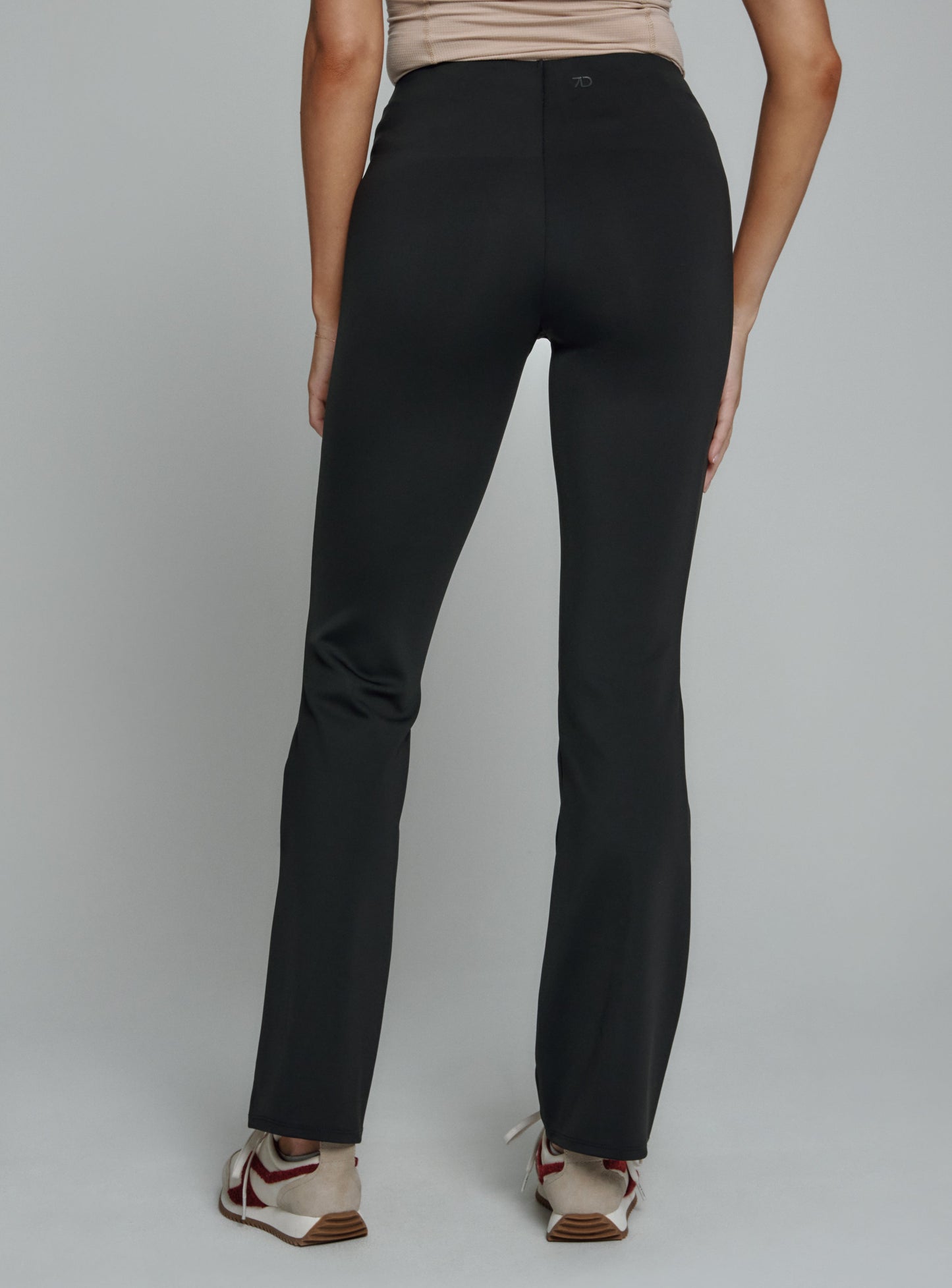 black-3001