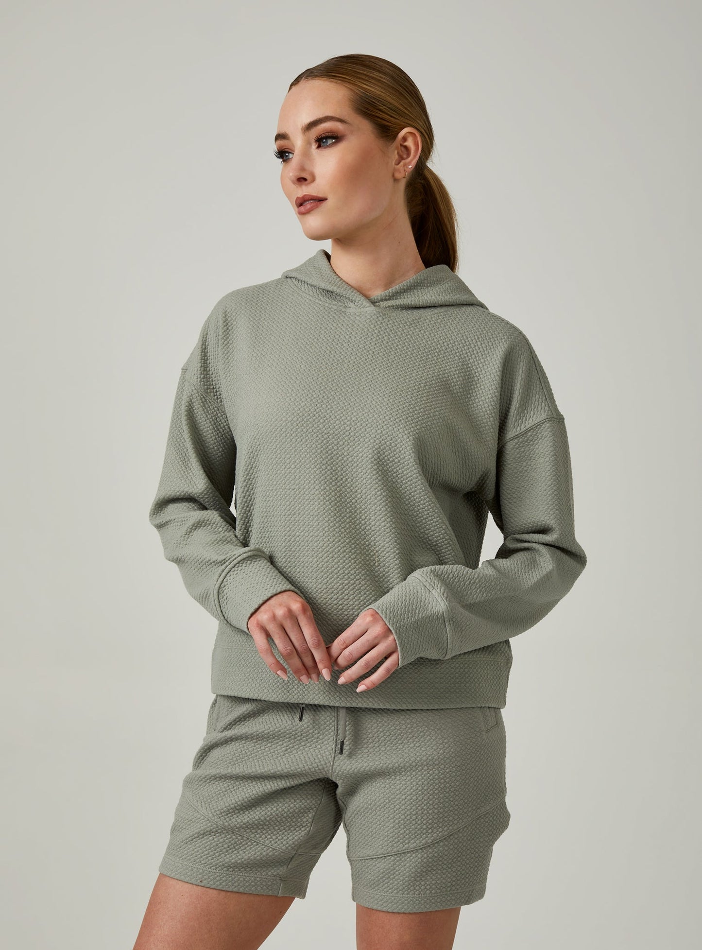 light-sage-4001