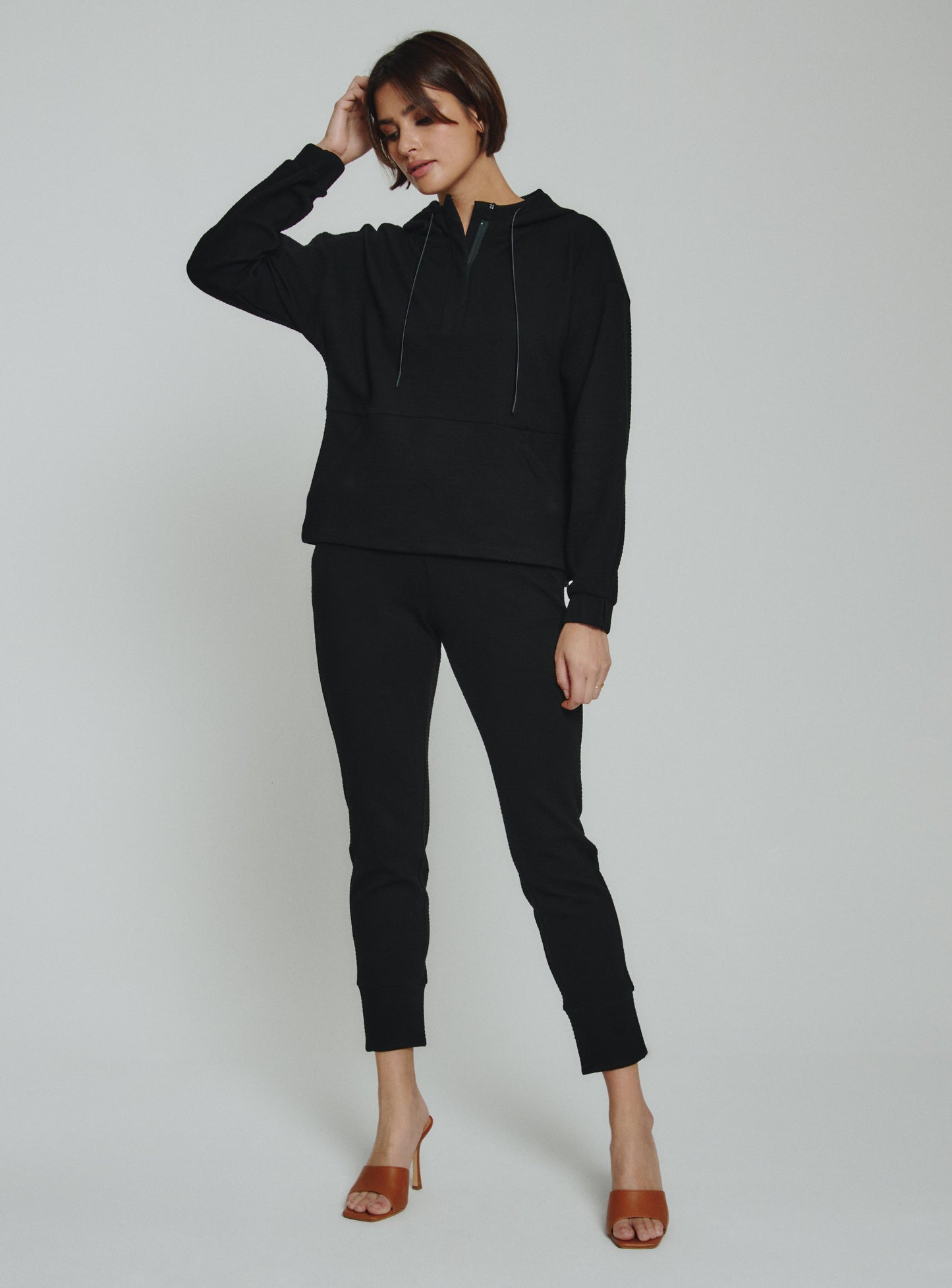 black-40002