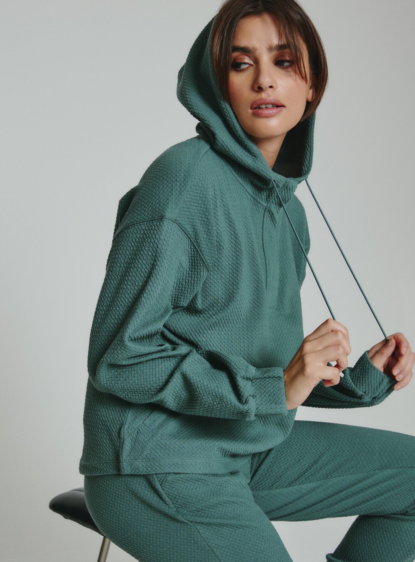 teal-4002