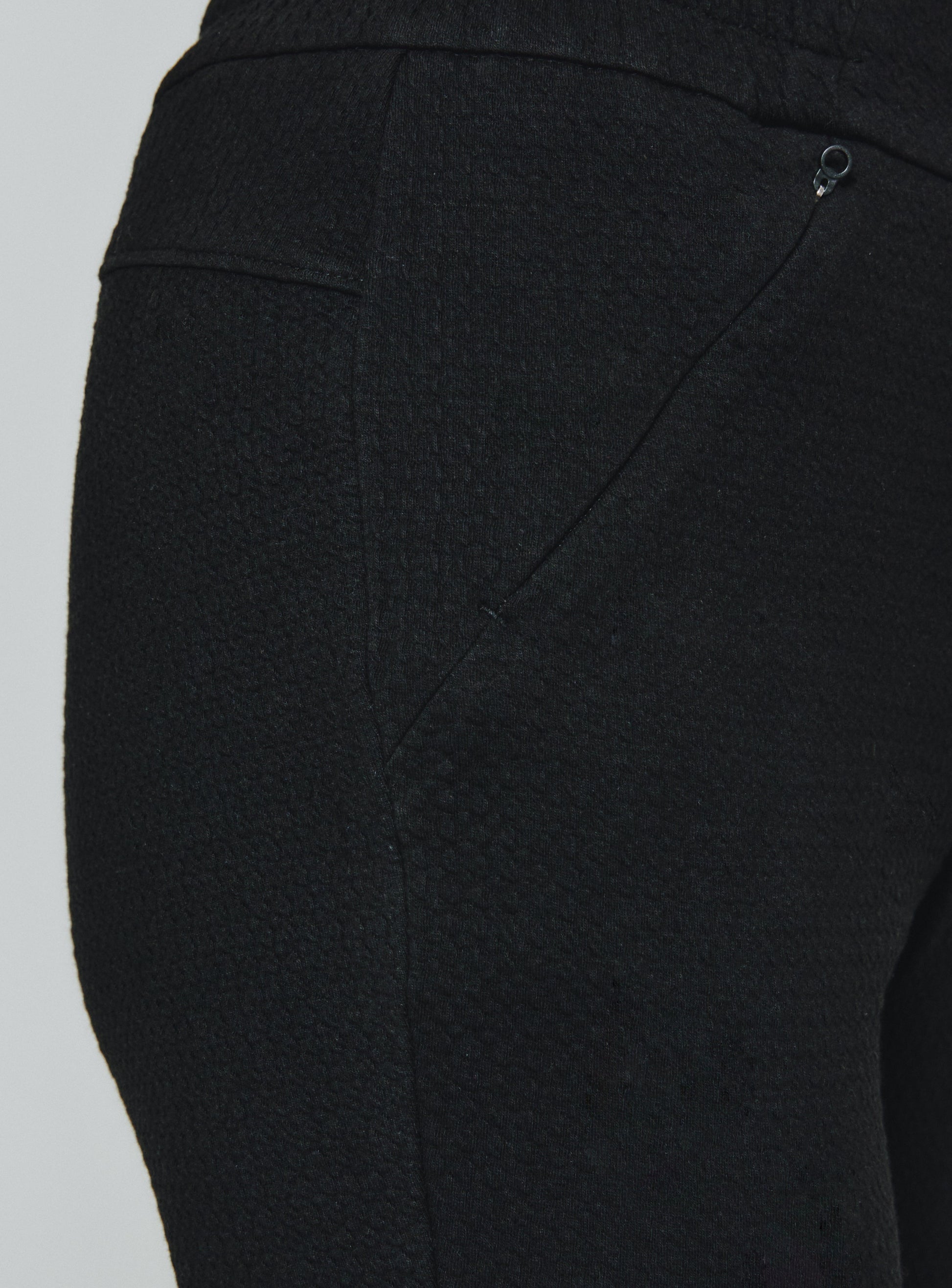 black-5001